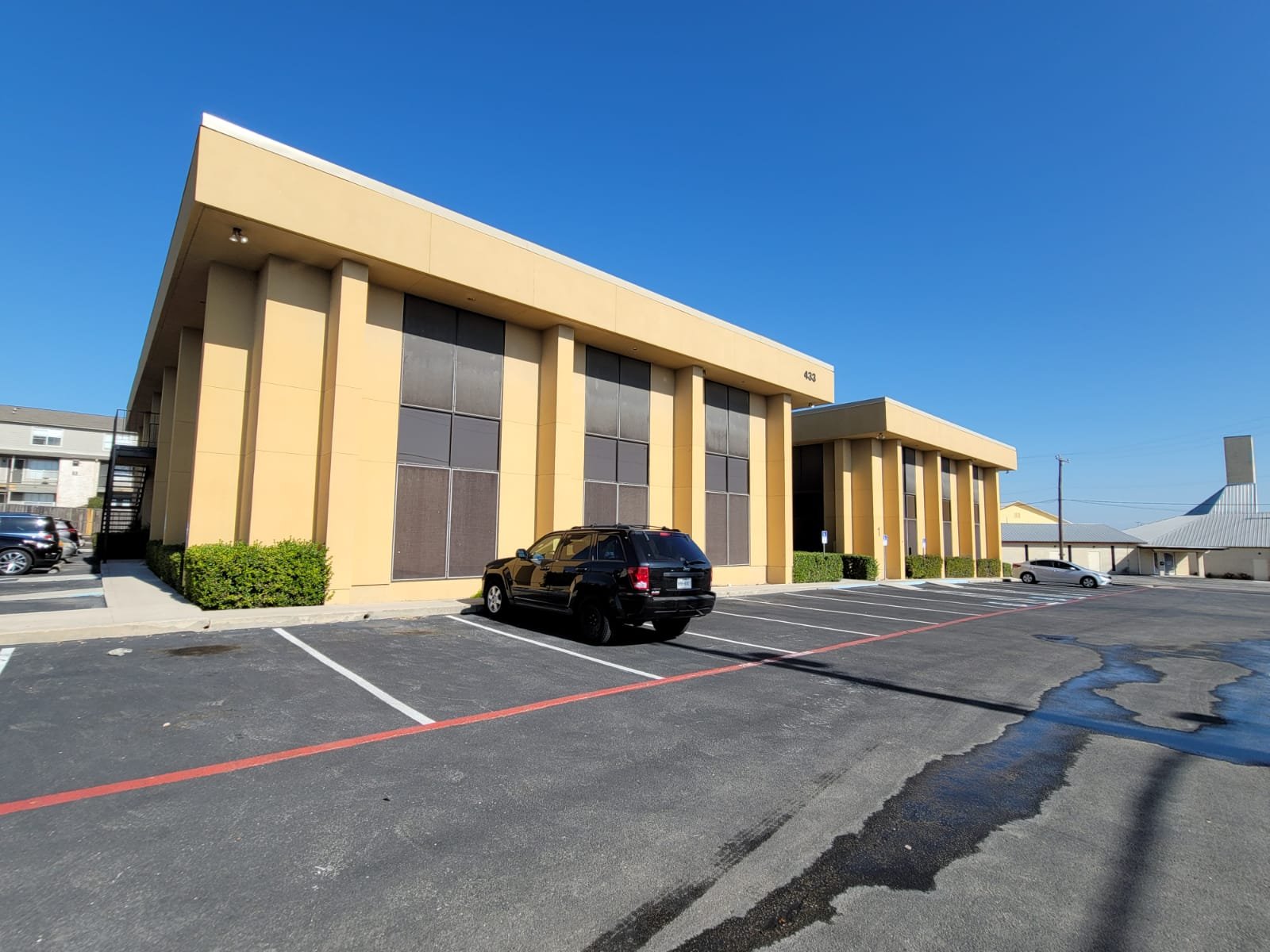 433 Kitty Hawk Rd, Universal City, TX 78148