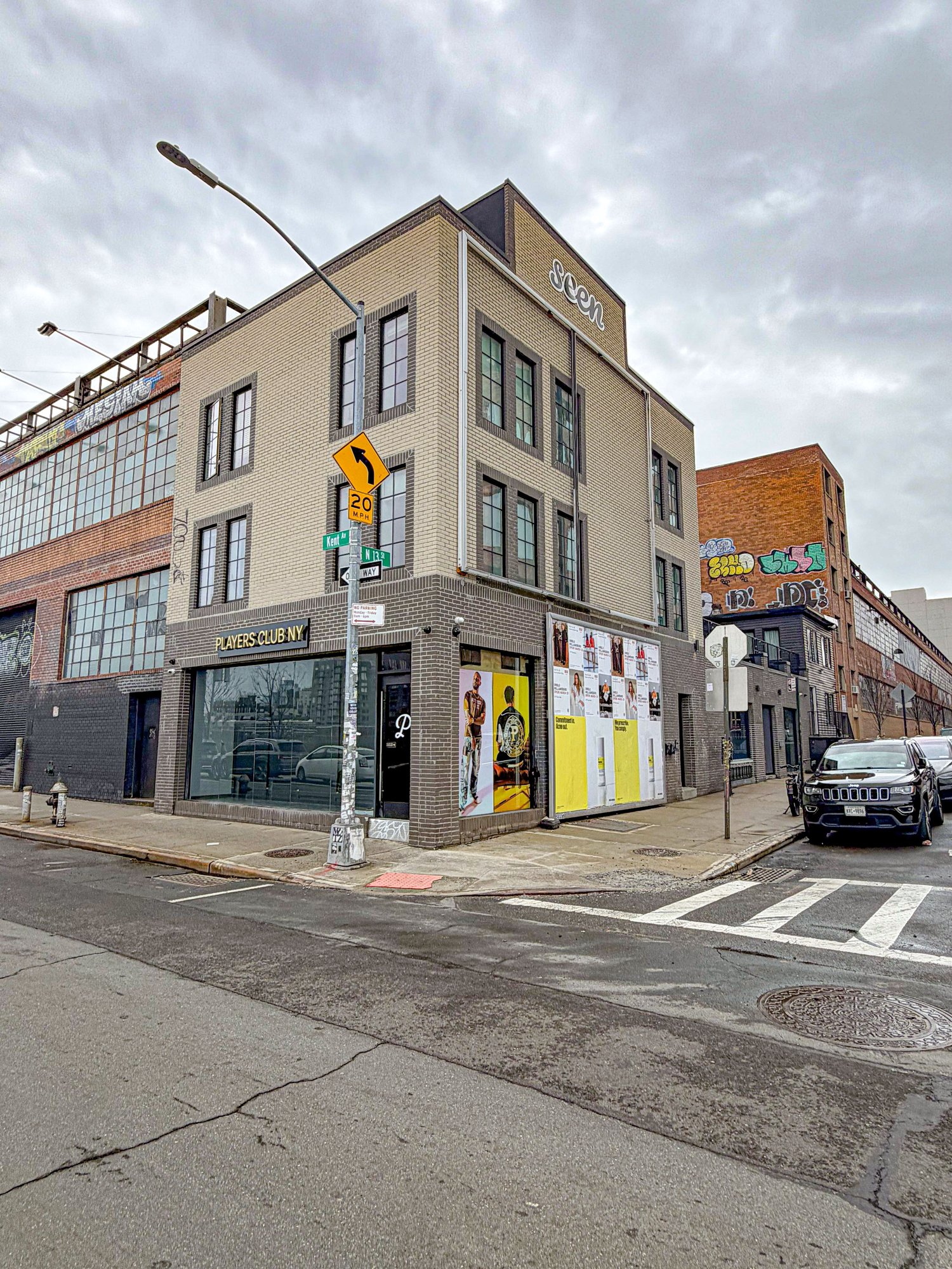 17 Kent Ave, Brooklyn, NY 11249