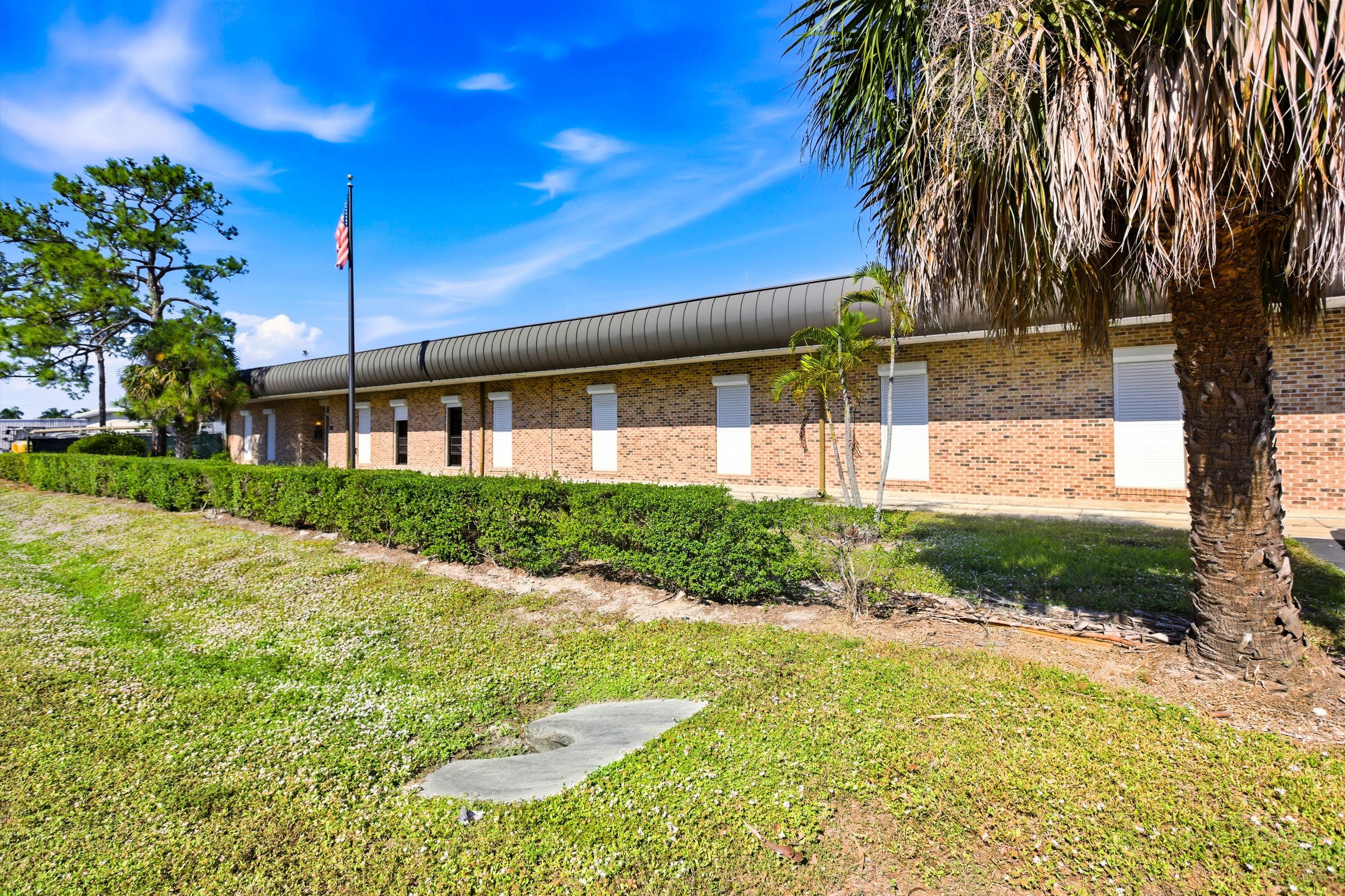 3581 Mercantile Ave, Naples, FL 34104