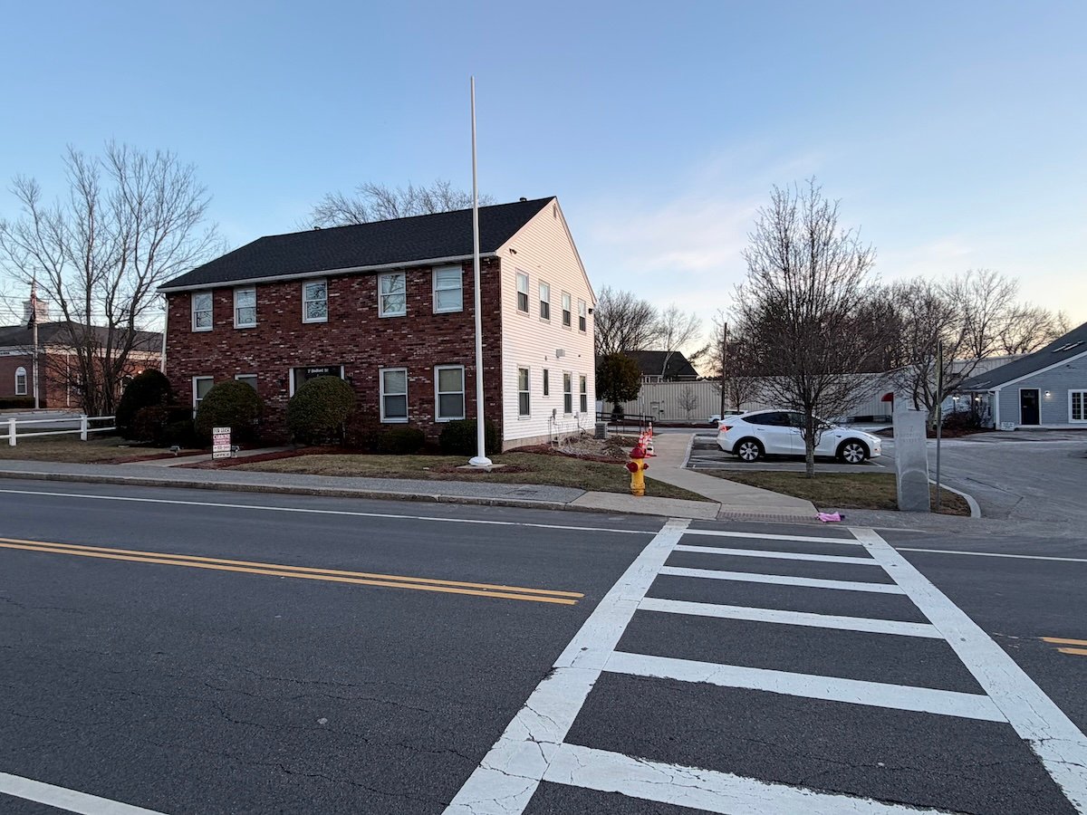 7 Bedford St, Burlington, MA 01803