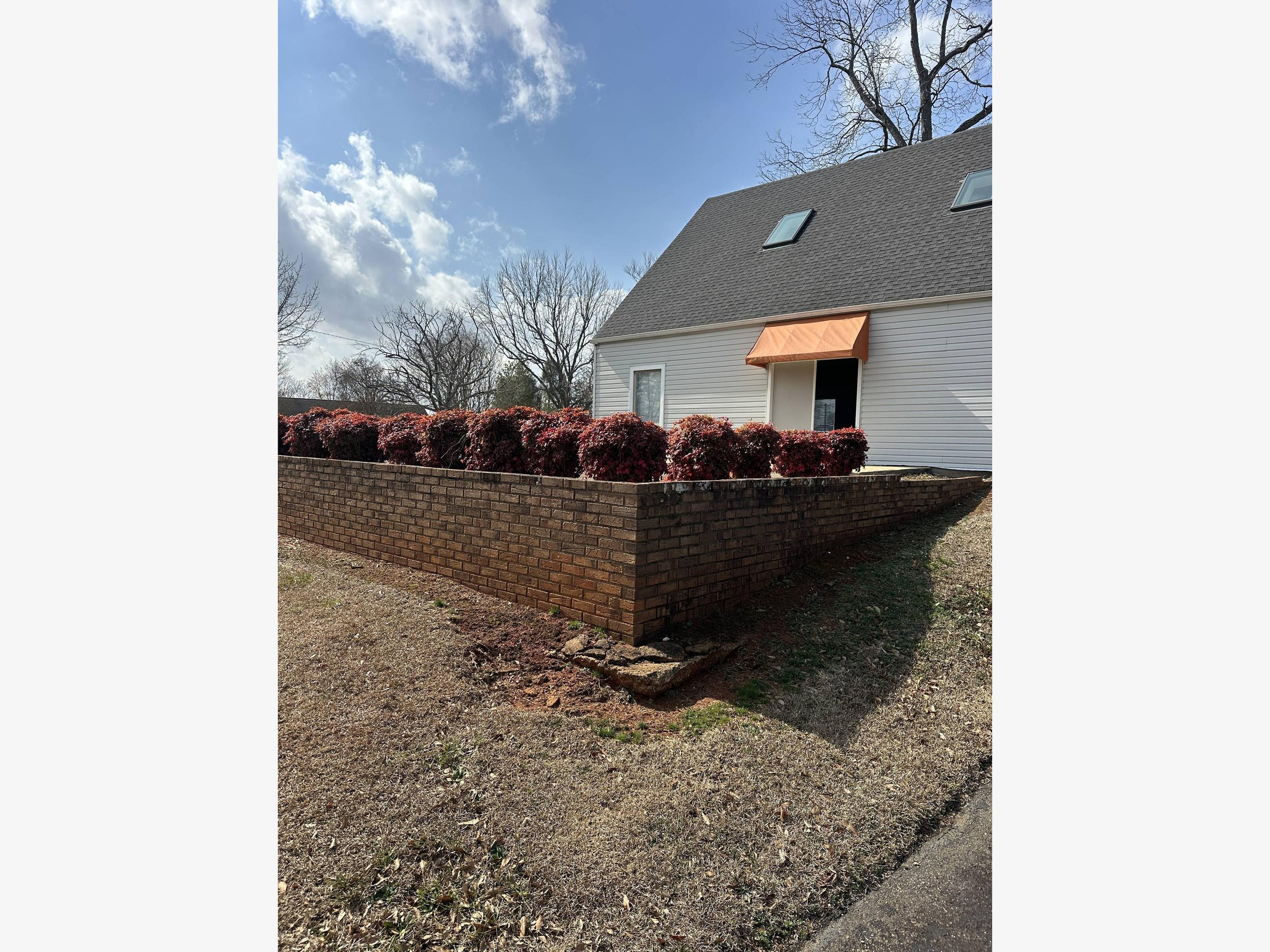 300 Henry Pl, Spartanburg, SC 29306-3207
