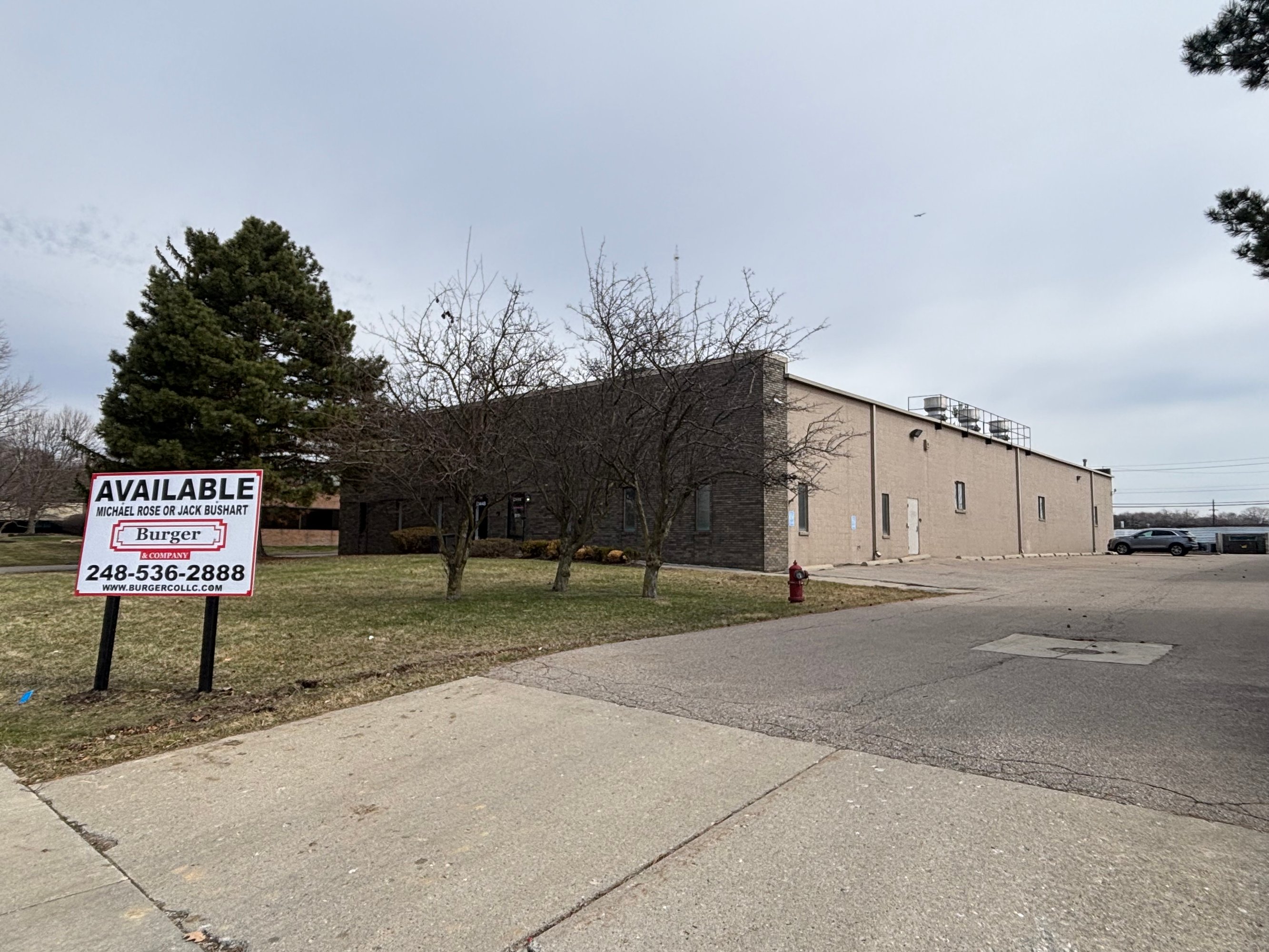 21444 Bridge St, Southfield, MI 48033