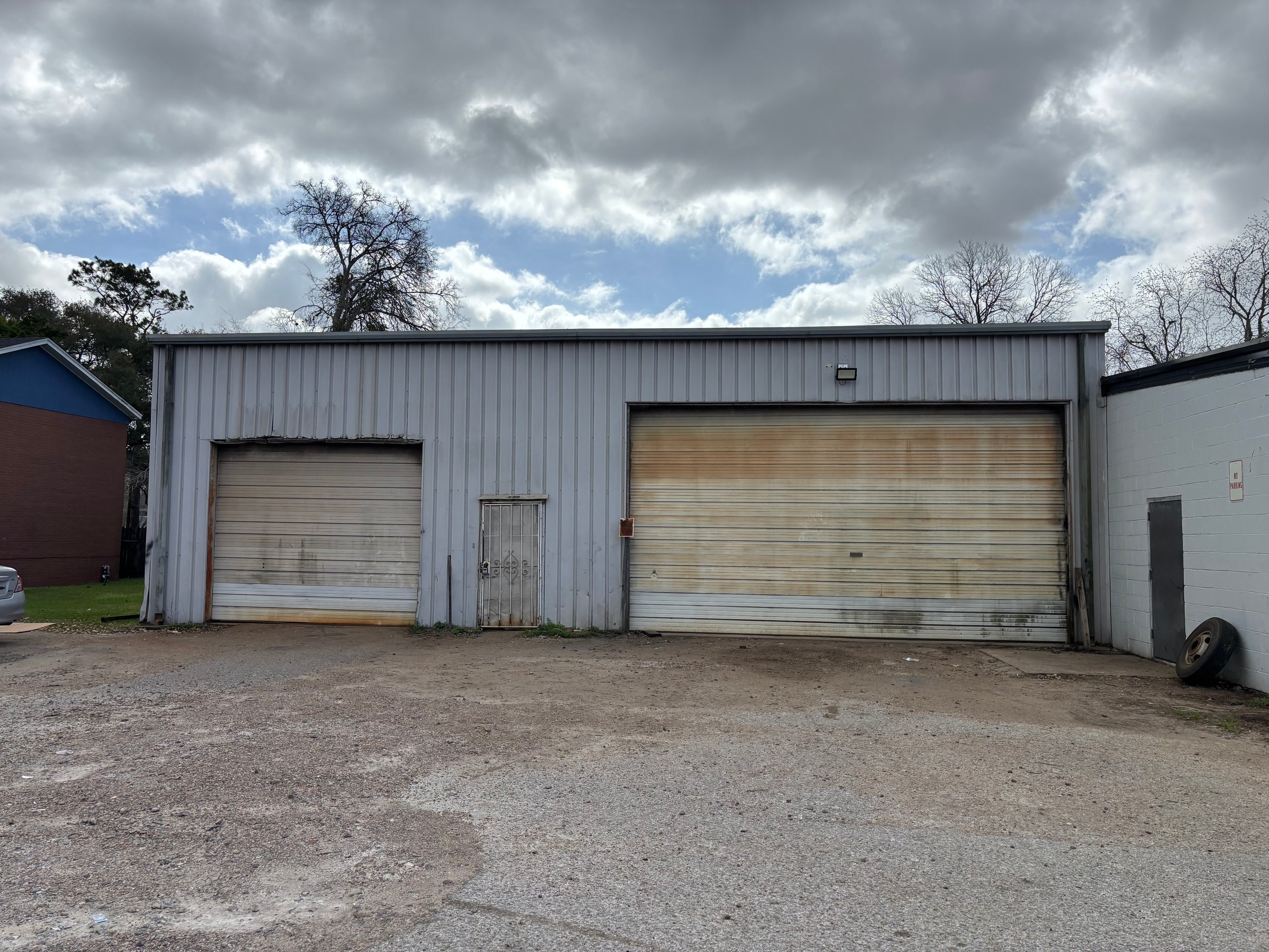 1913 S Gordon St, Alvin, TX 77511