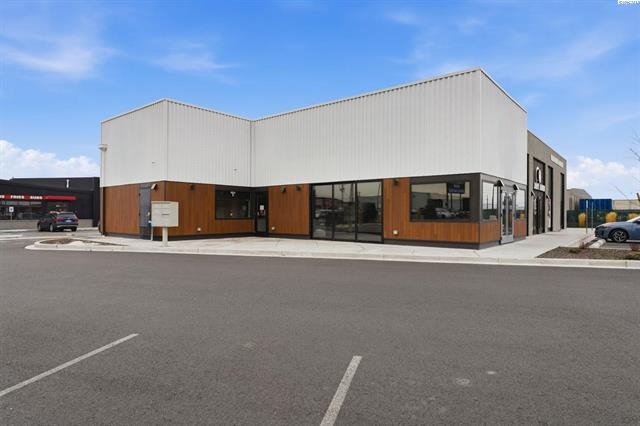 1802 S 1St St, Yakima, WA 98903