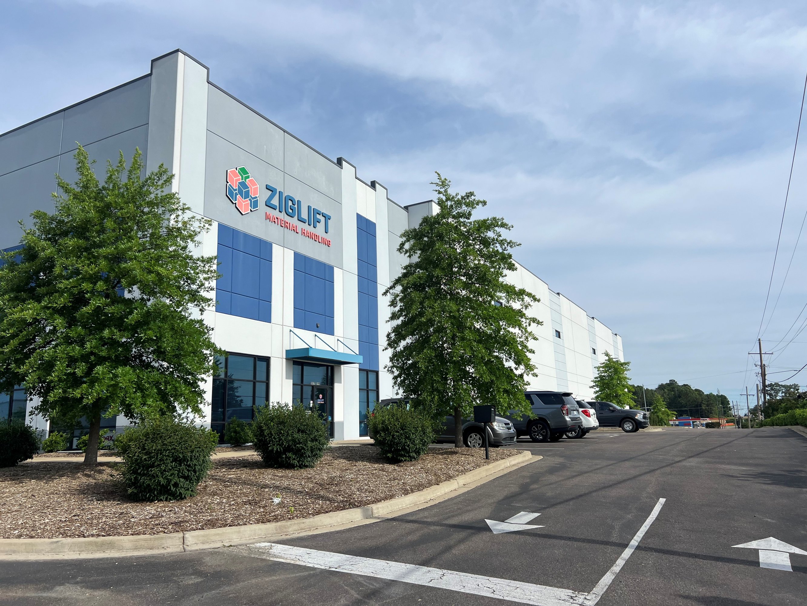 8921 Airways Blvd, Southaven, MS 38671