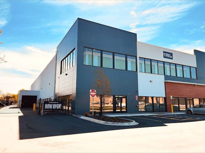 27900 Hoover Rd, Warren, MI 48093