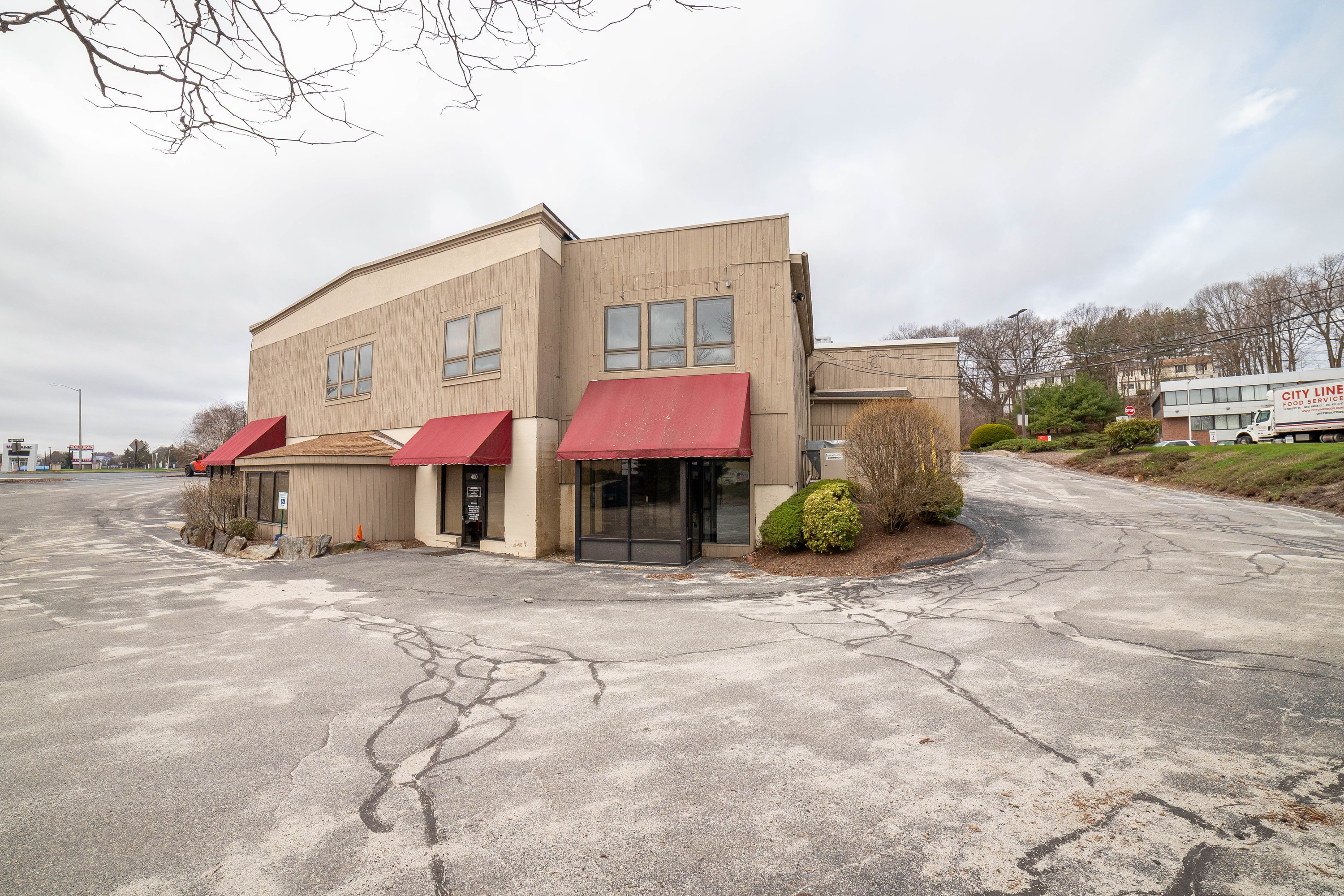 400 Grove St, Worcester, MA 01605
