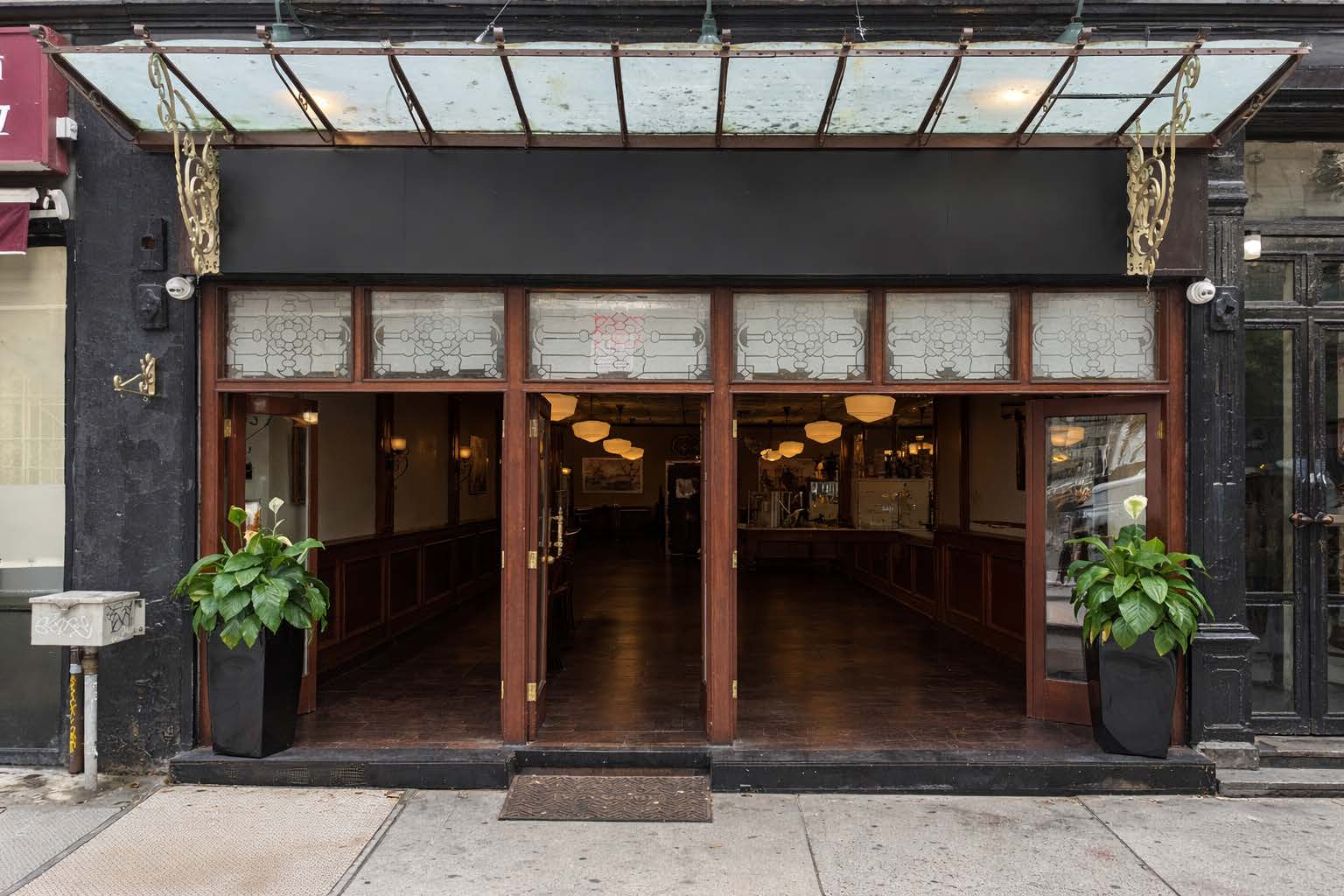 928 2nd Ave, New York, NY 10022-7860