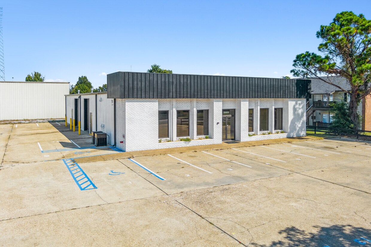 5669 Eddins Rd, Montgomery, AL 36117