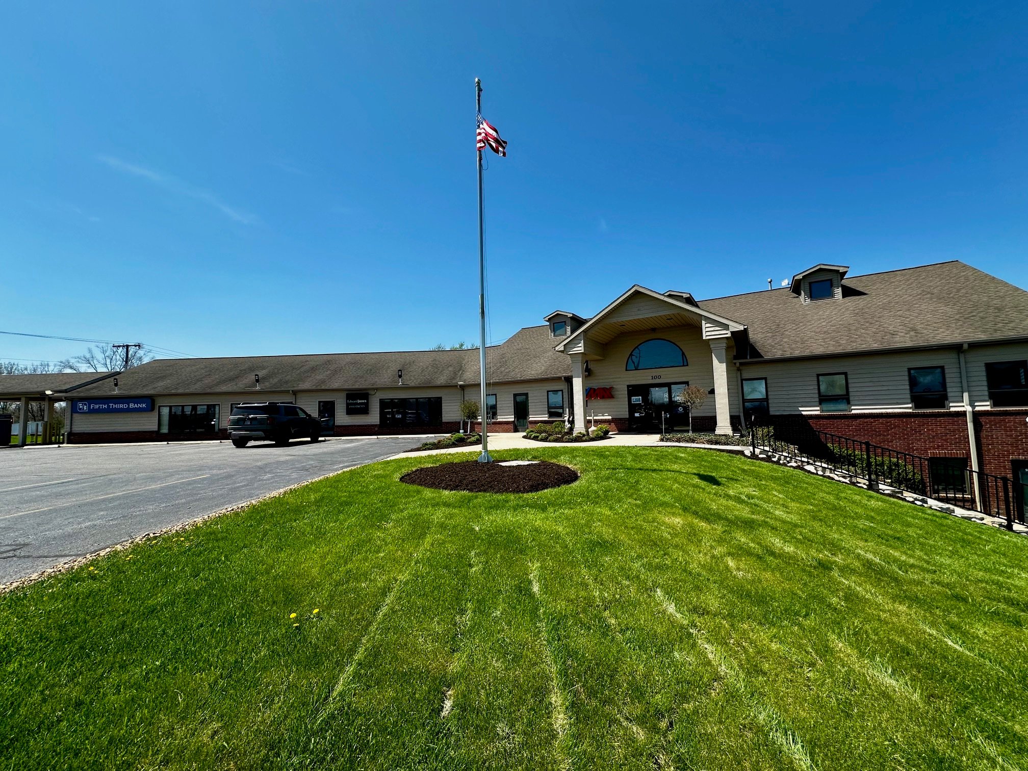 100 Growth Pkwy, Angola, IN 46703-9343