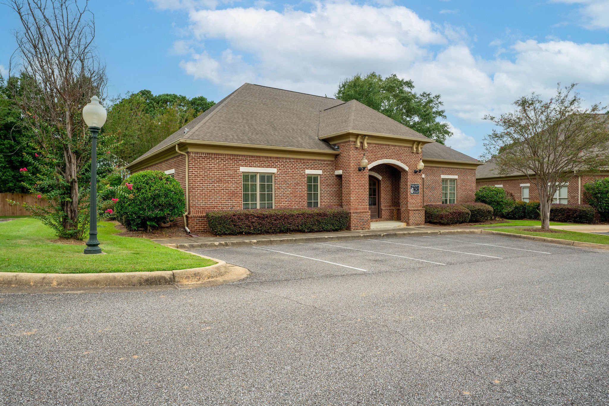 500 Lorilea Dr E, Northport, AL 35473