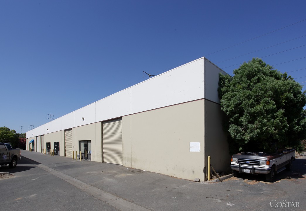 830 Northport Dr, West Sacramento, CA 95691
