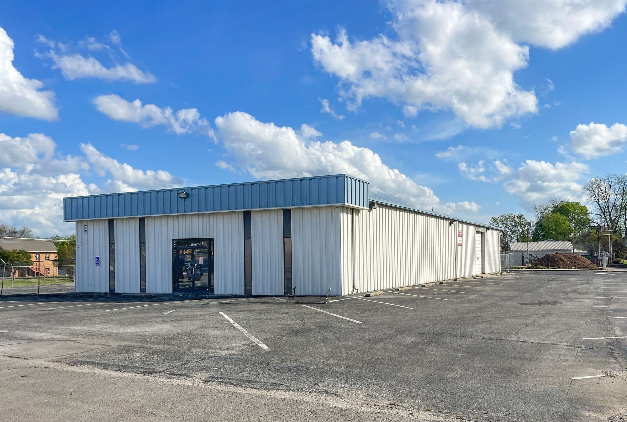 107 Pkwy NW Dr, Huntsville, AL 35801-4643