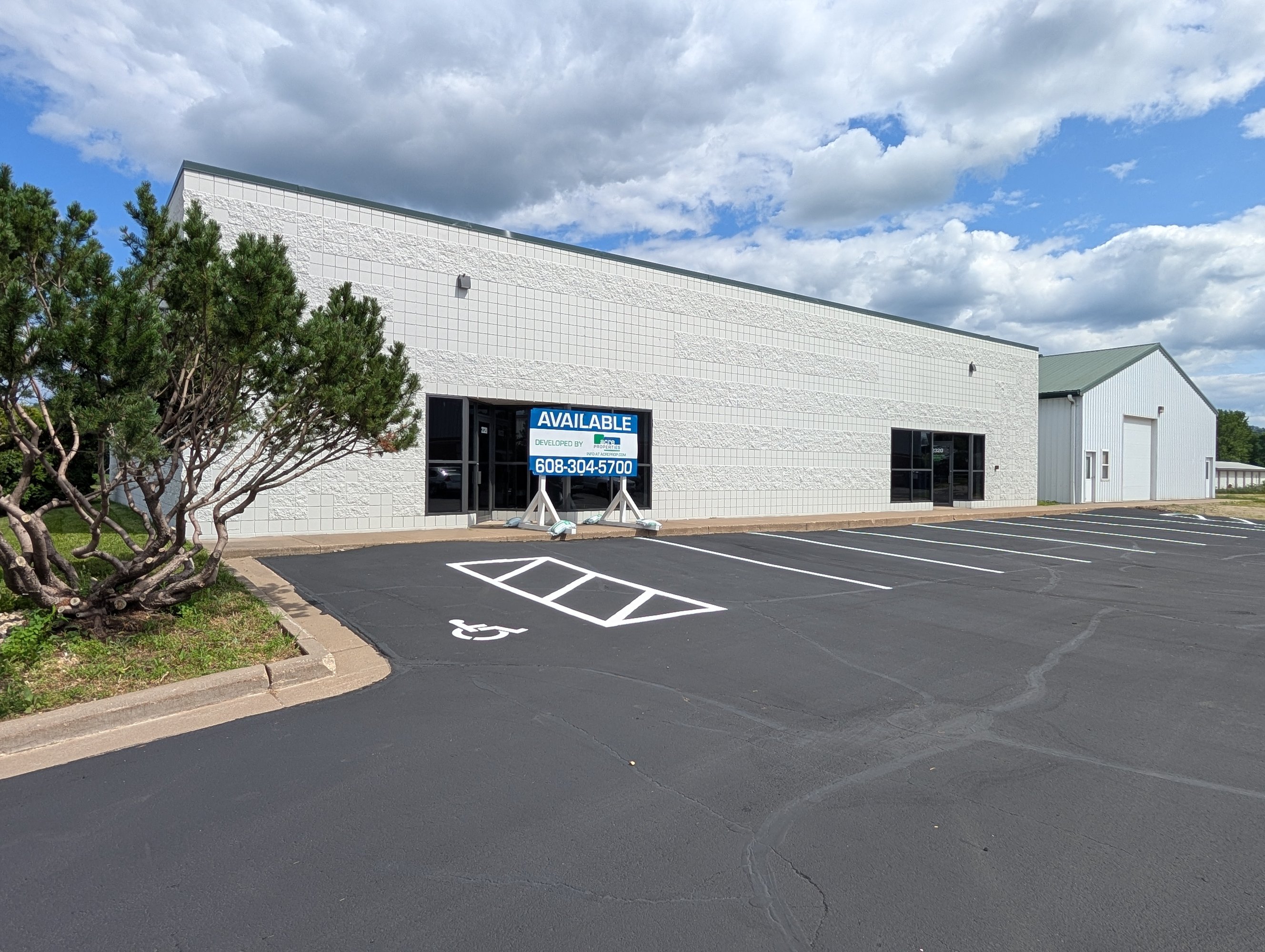 2320 Cunningham St, La Crosse, WI 54603