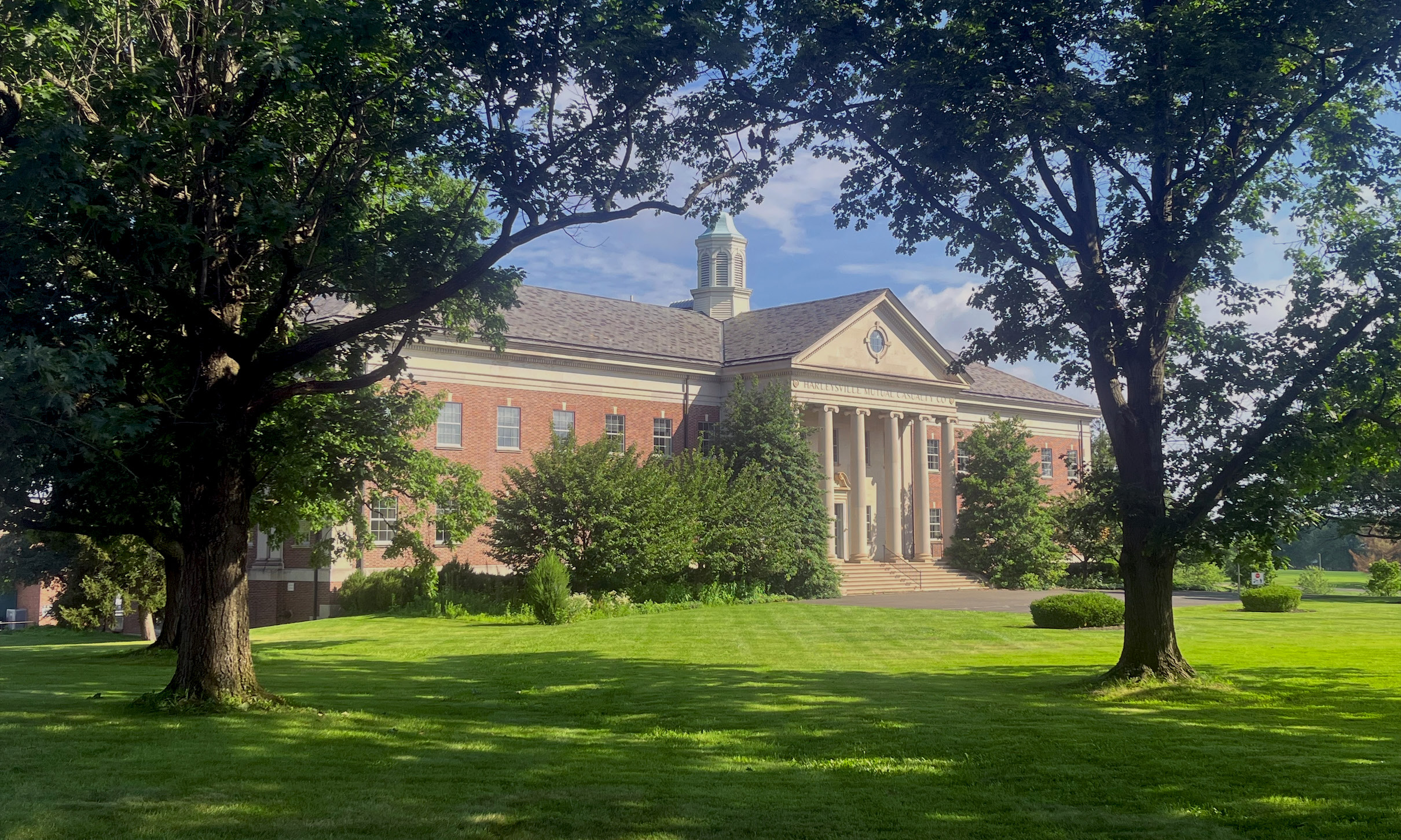 355 Maple Ave, Harleysville, PA 19438