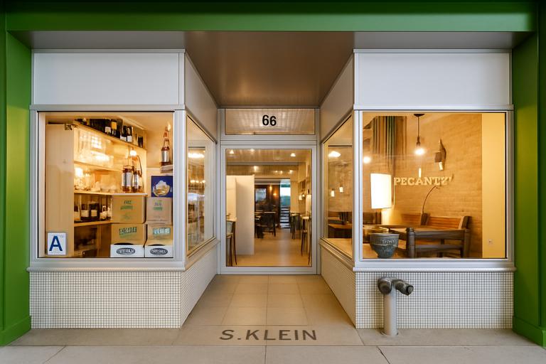 68 Clinton St, New York, NY 10002