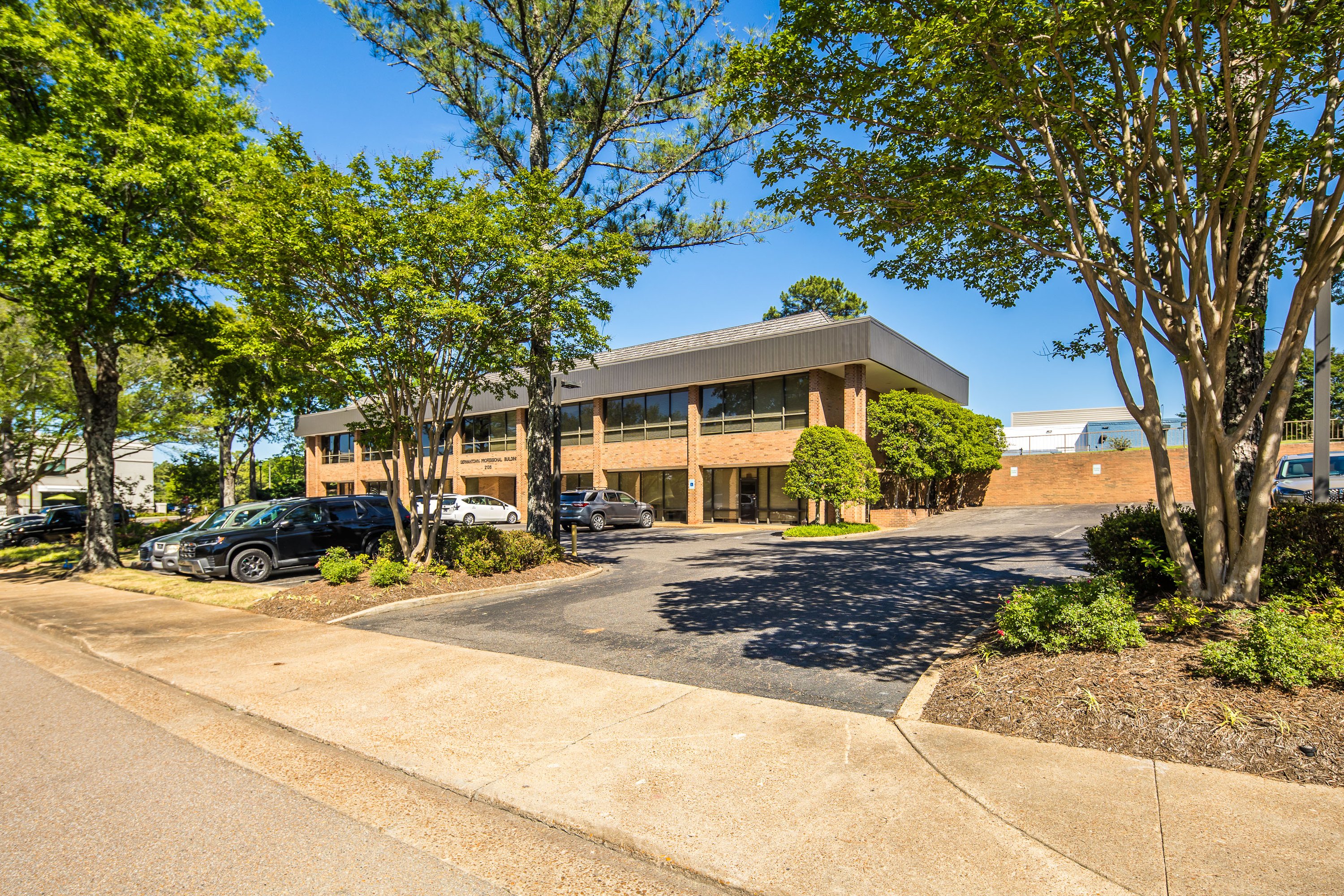 2136 Exeter Rd, Germantown, TN 38138