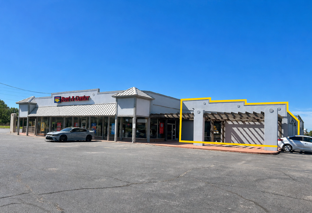 2502 West Central Ave, El Dorado, KS 67042
