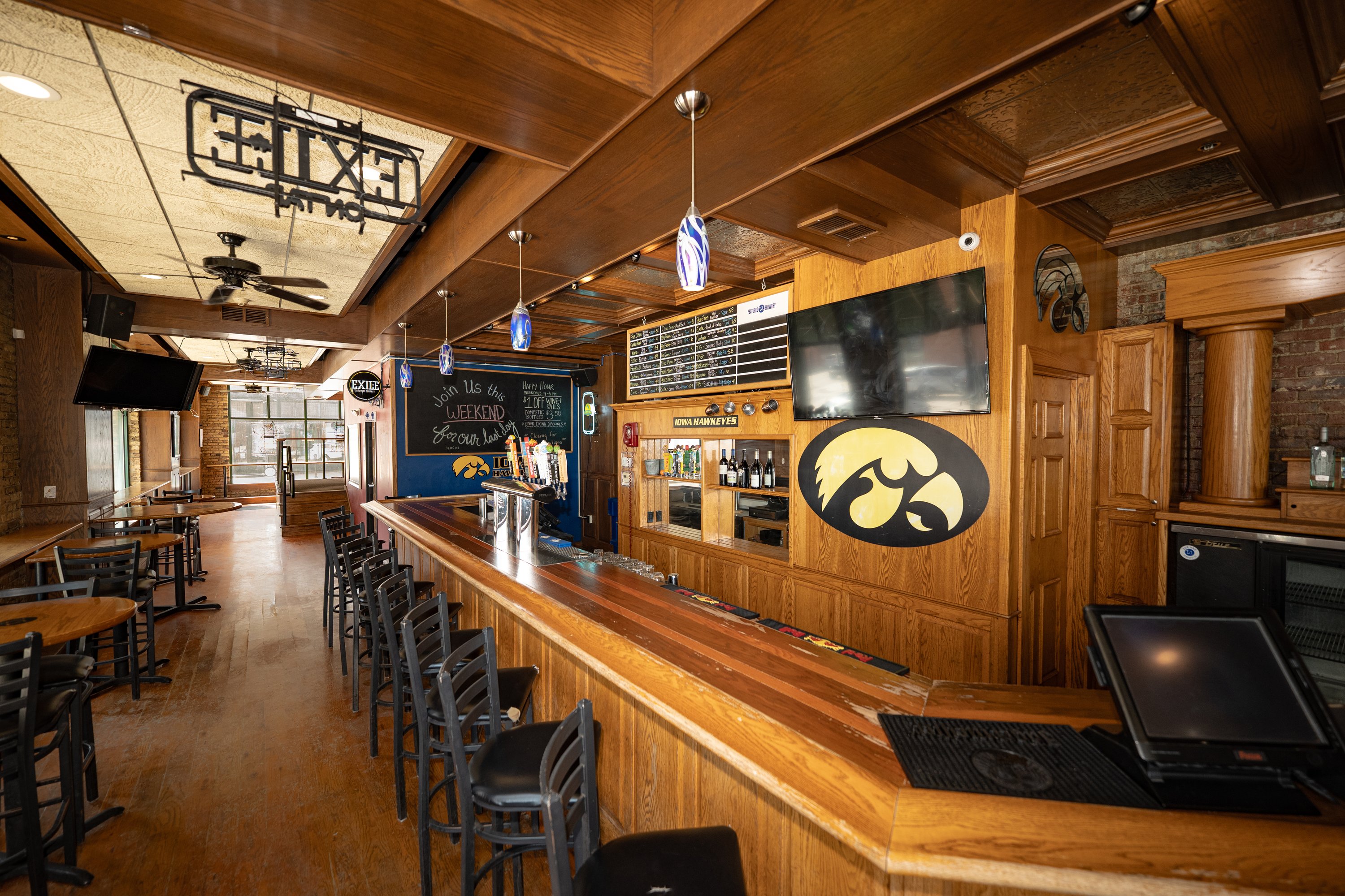 100 Main St, Dubuque, IA 52001
