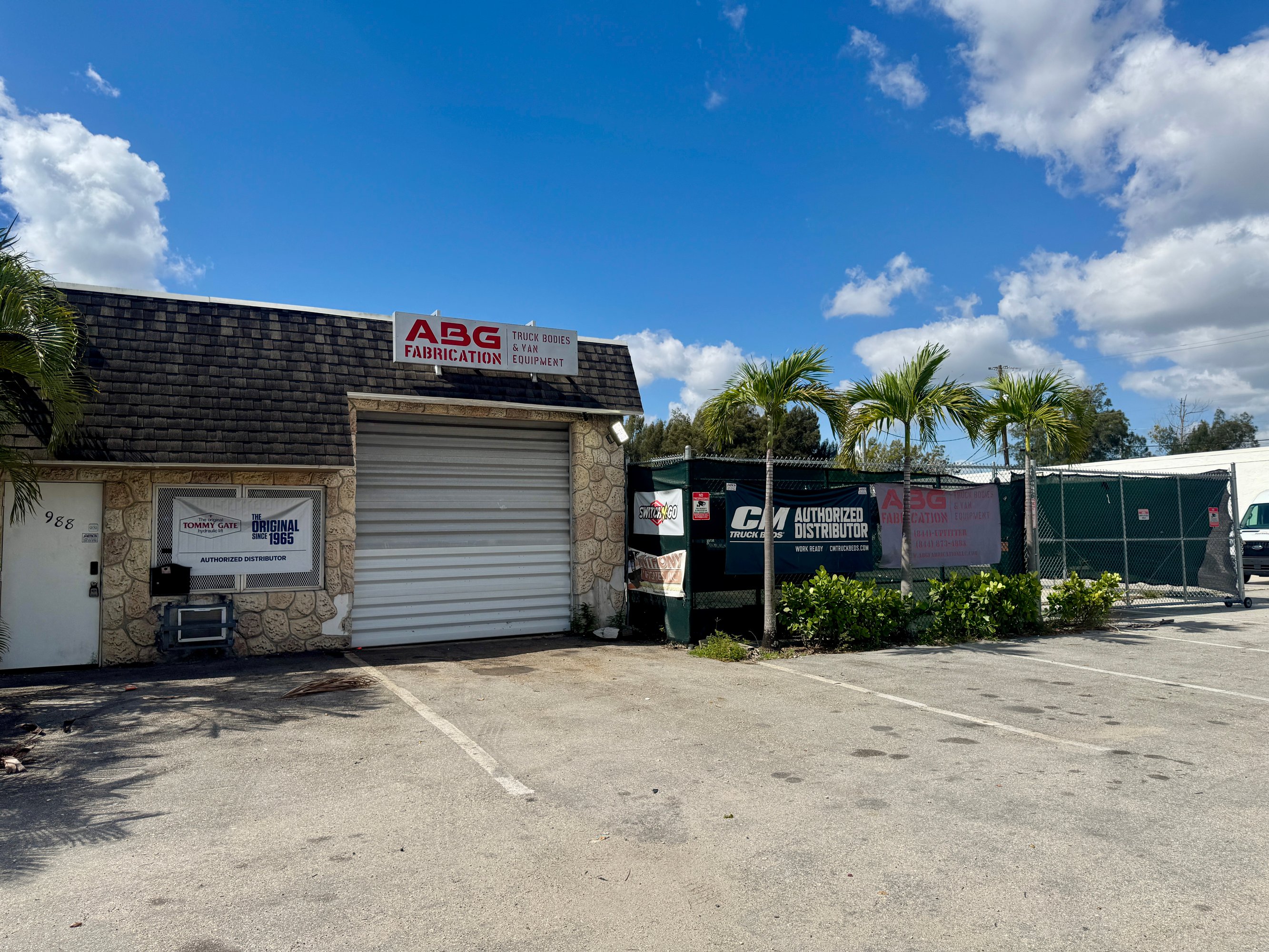 988 NW 51St Pl, Fort Lauderdale, FL 33309