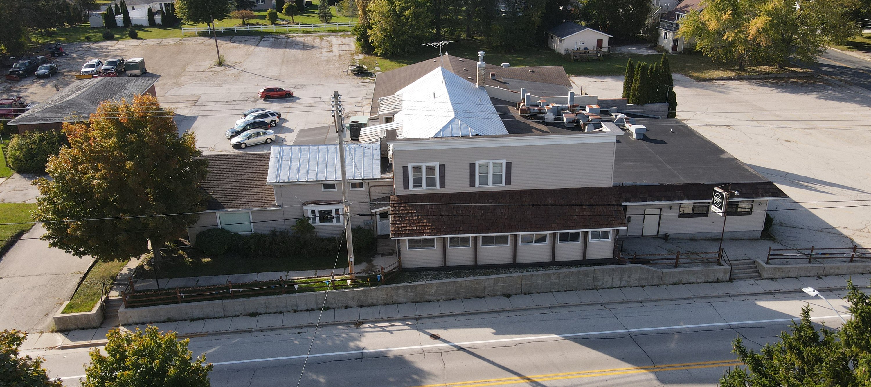120 S Wisconsin Dr, Howards Grove, WI 53083