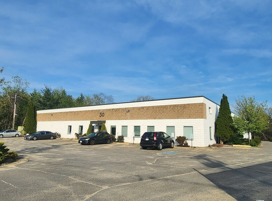 30 Patriots Cir, Leominster, MA 01453