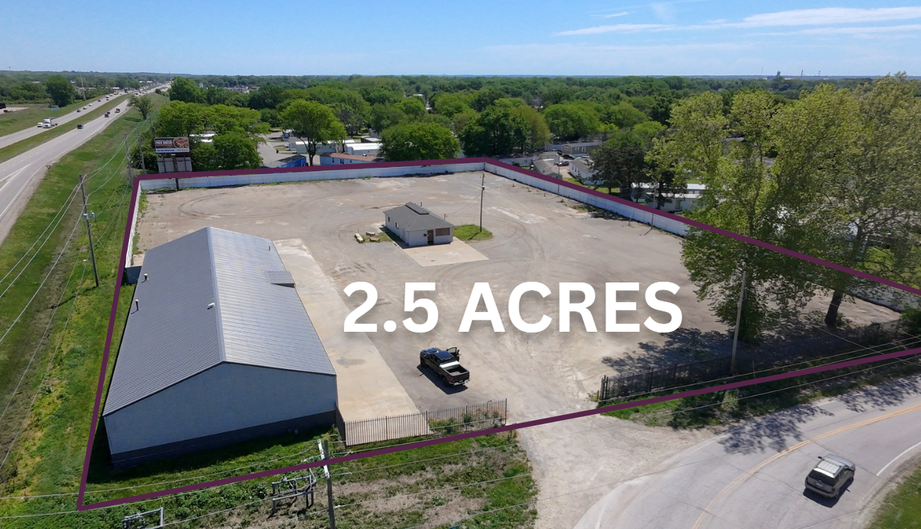 2220 Northwest Vail Ave, Topeka, KS 66608