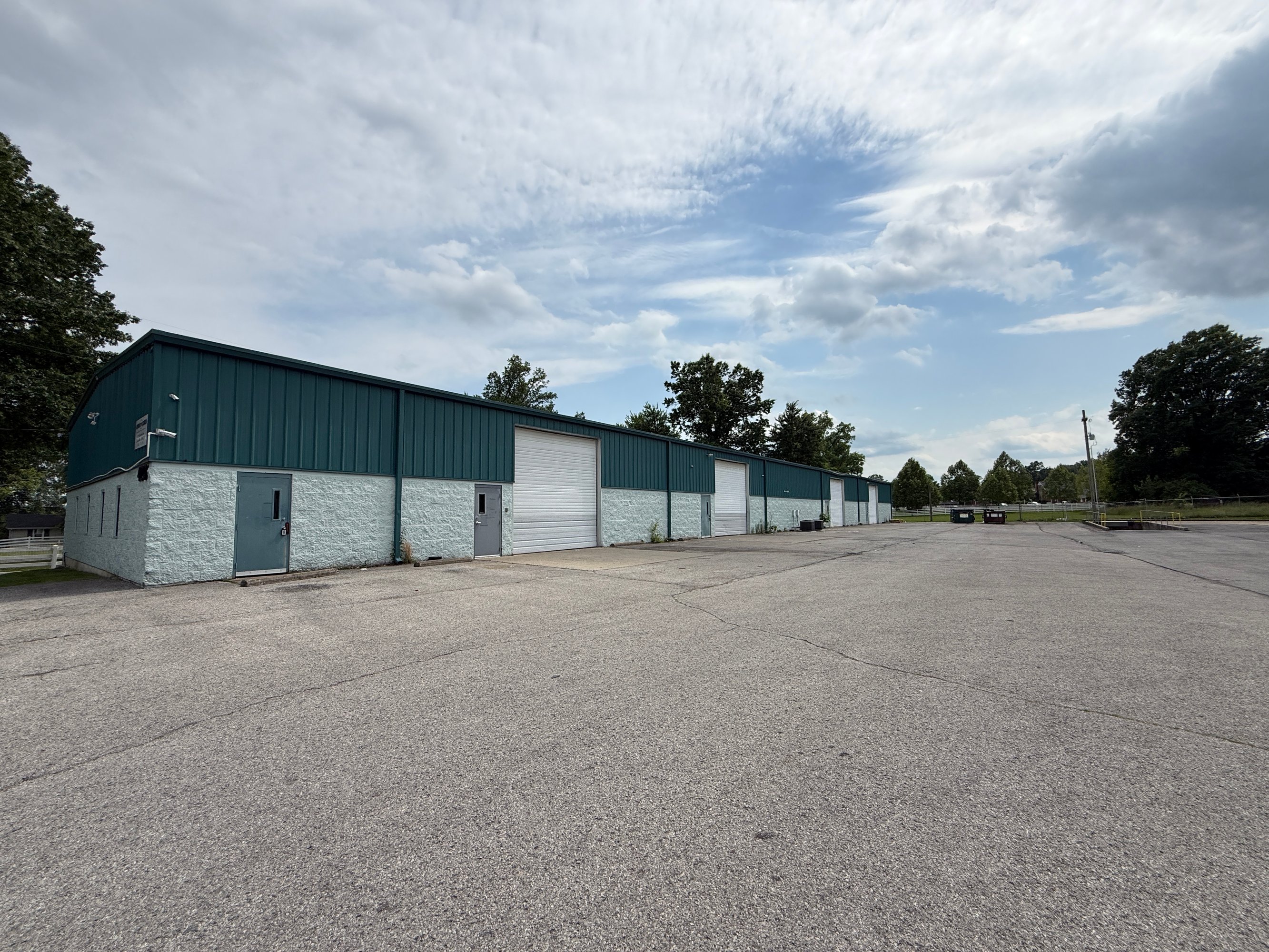 420 Roberts Ave, Louisville, KY 40214