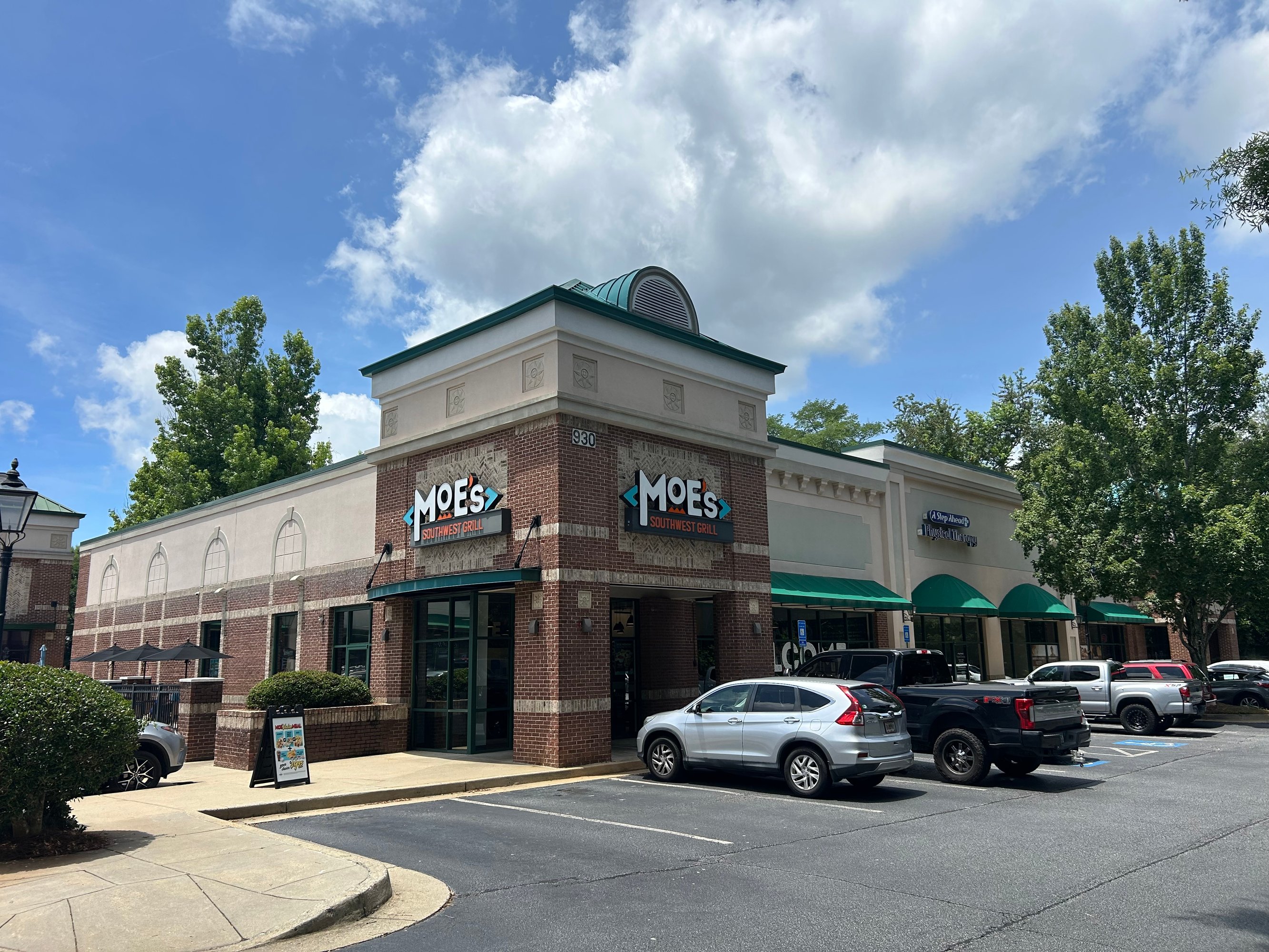 930 Woodstock Rd, Roswell, GA 30075