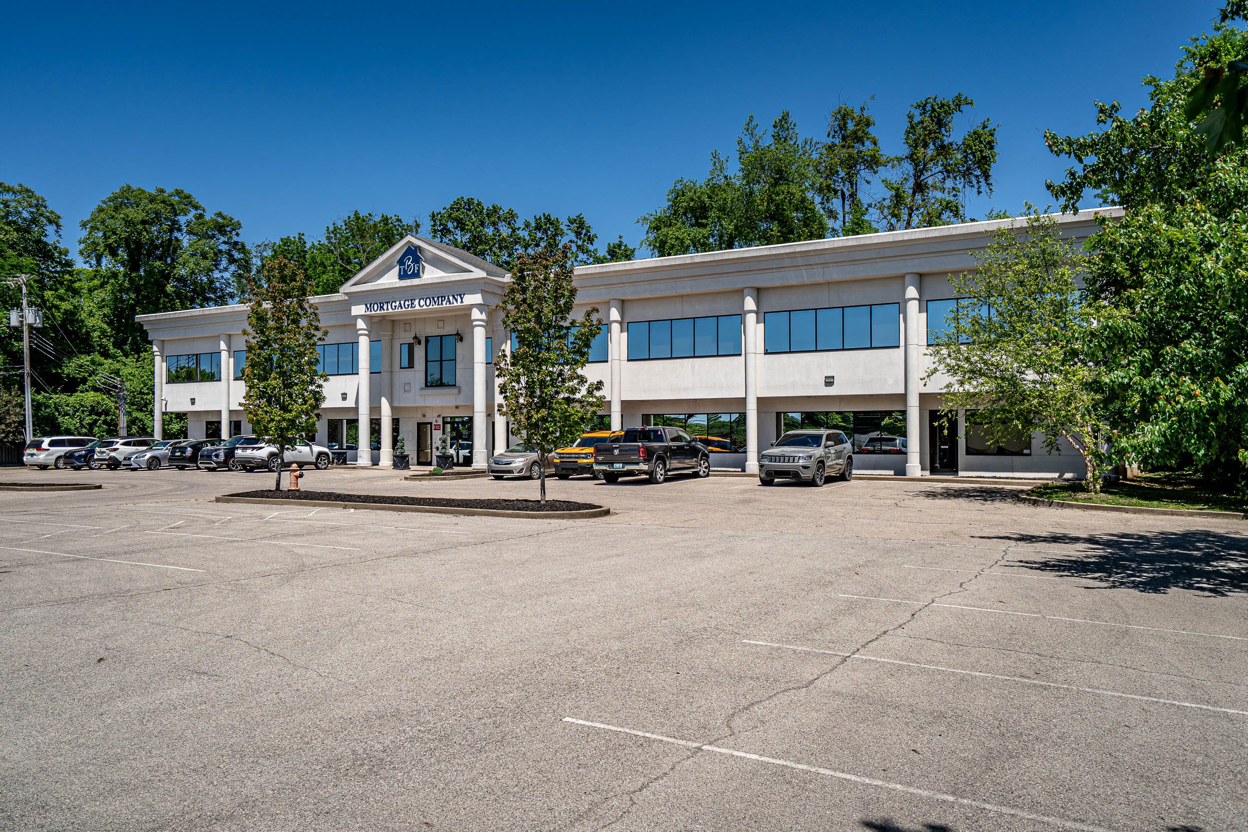 11909 Shelbyville Rd, Middletown, KY 40223