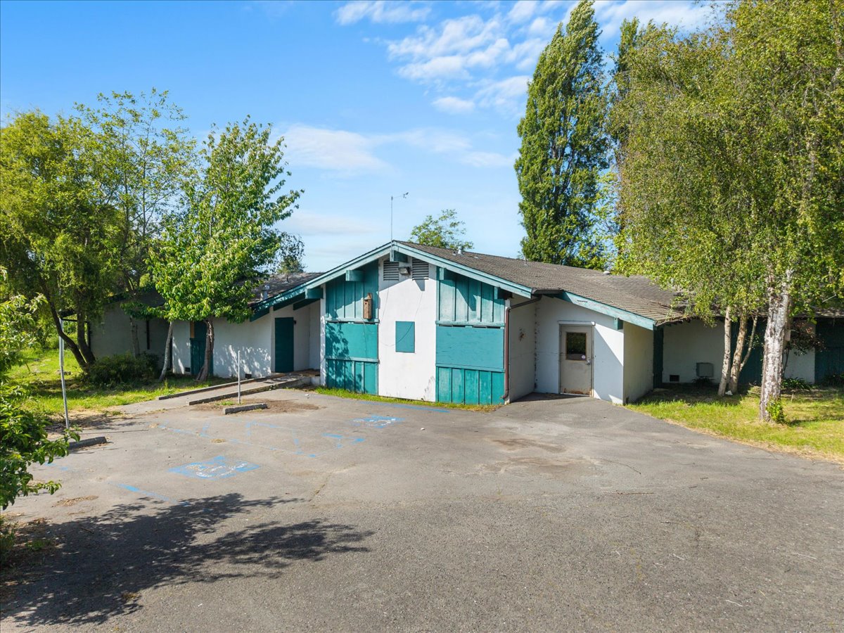 4555 Valley West Blvd, Arcata, CA 95521