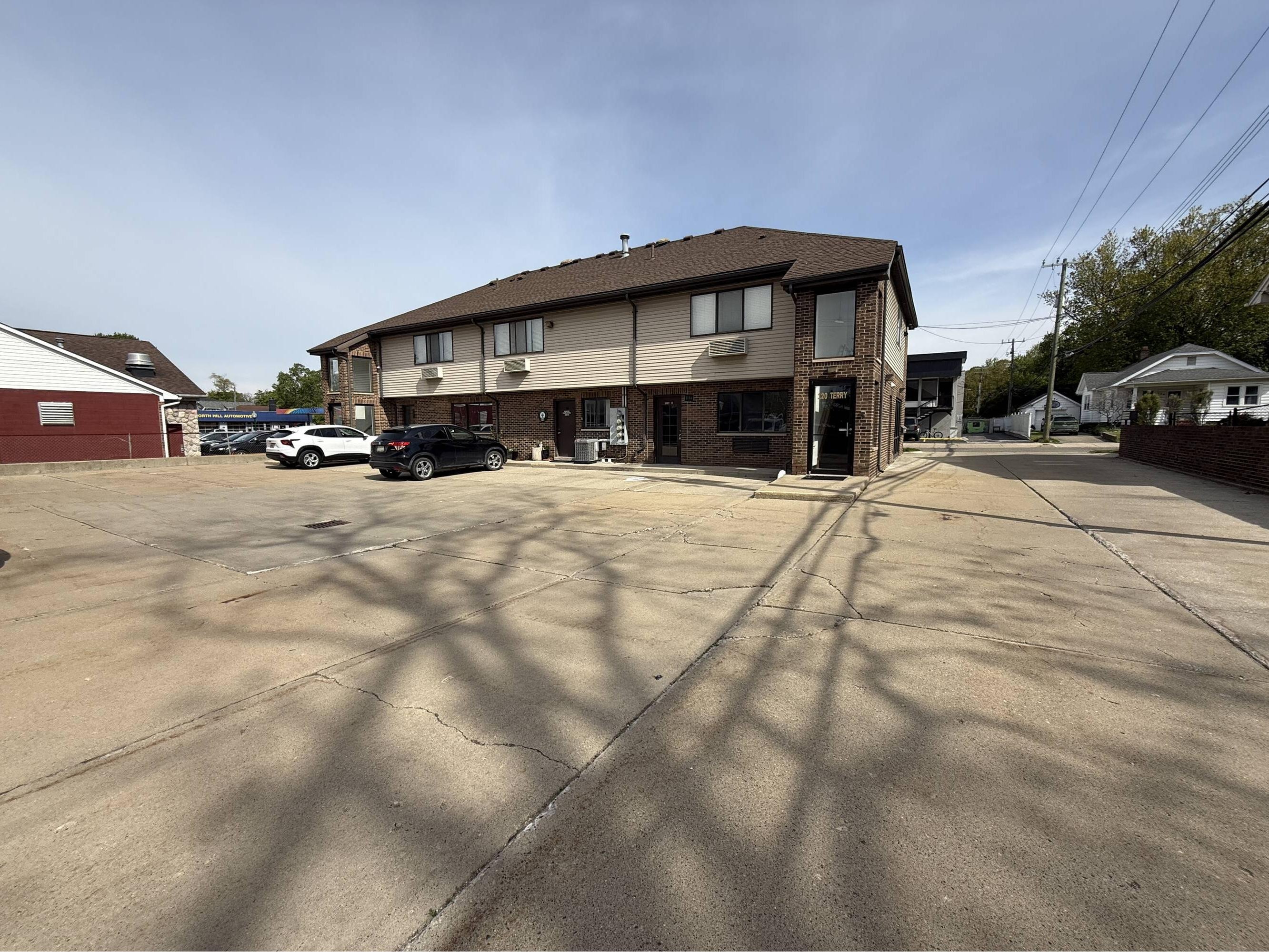116 Terry Ave, Rochester, MI 48307