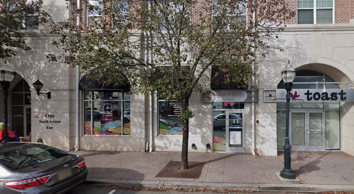 1 Ss E Ave, Cranford, NJ 07016-2187