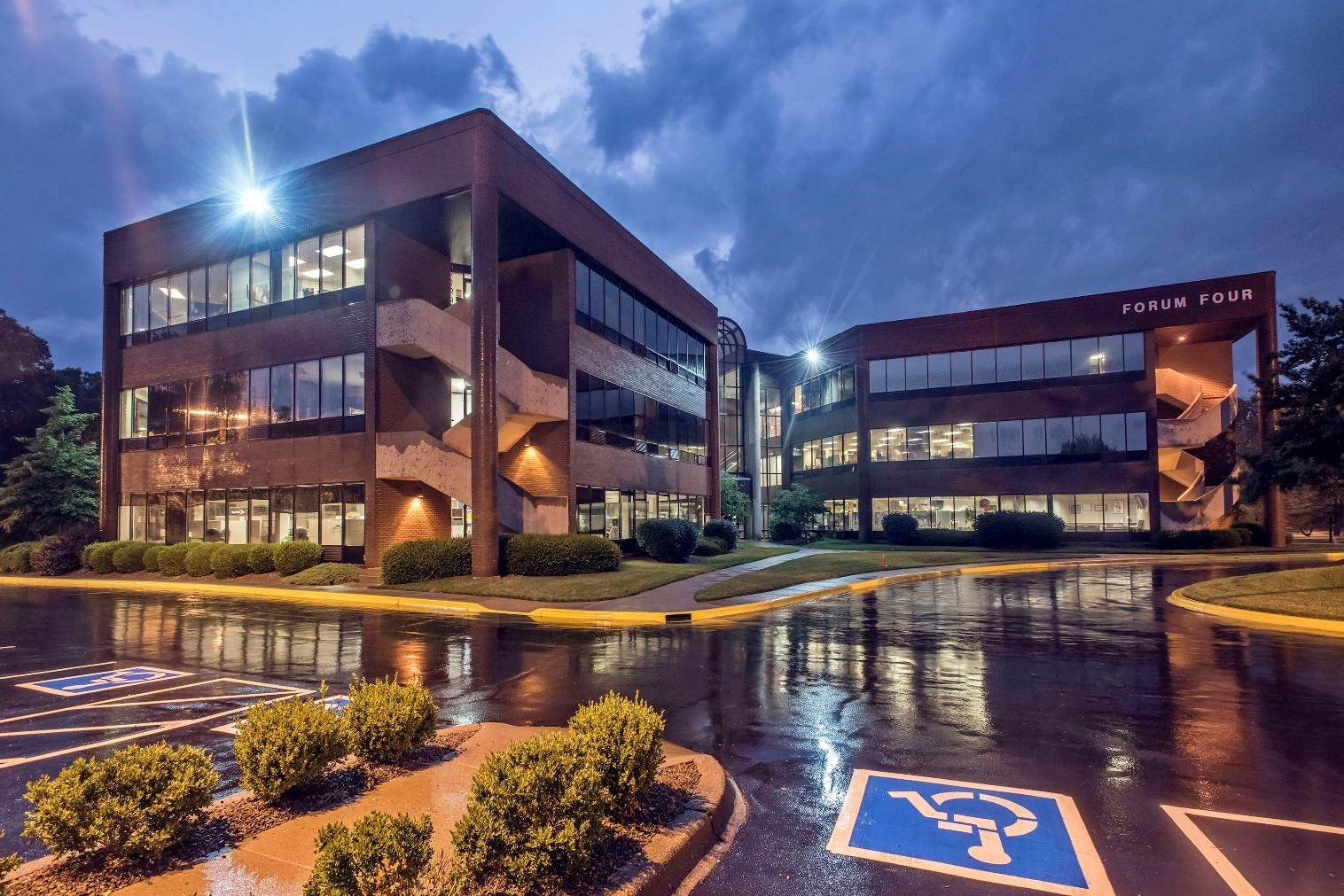 307 N Hurstbourne Pkwy, Lyndon, KY 40222