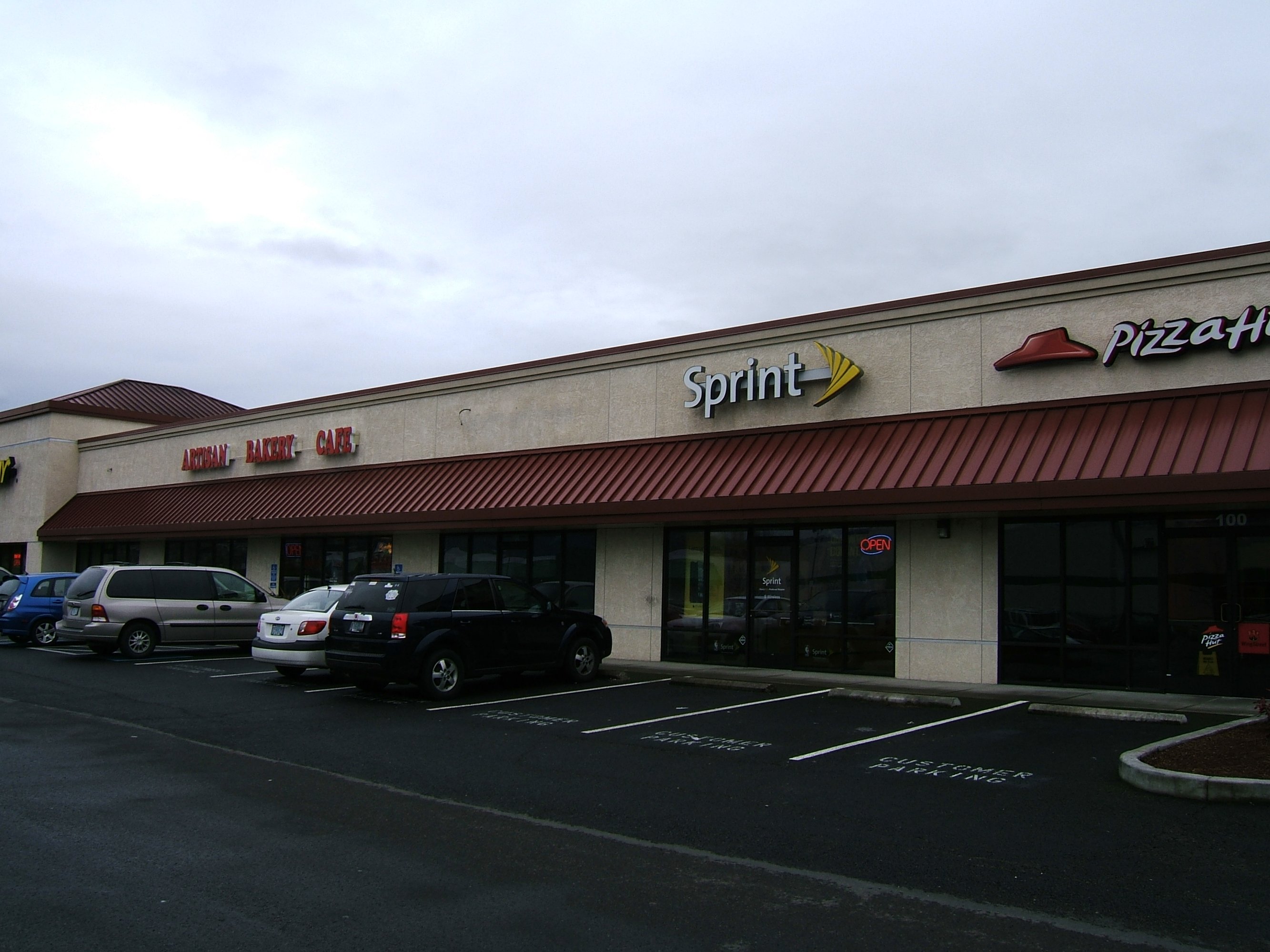 1325 Center Dr, Medford, OR 97501