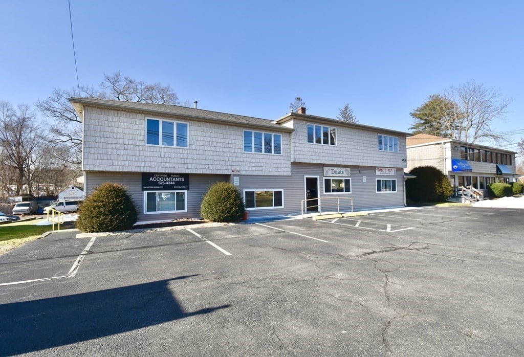 42 Harkness Ave,Unit 2L, East Longmeadow, MA 01028