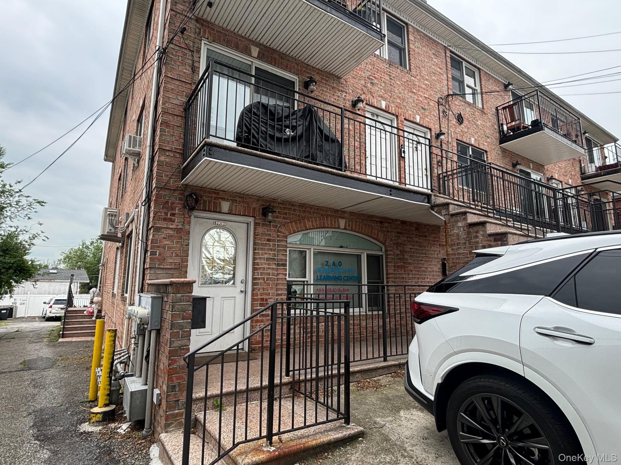 199-08 47Th Ave,Unit 1ST, Flushing, NY 11358