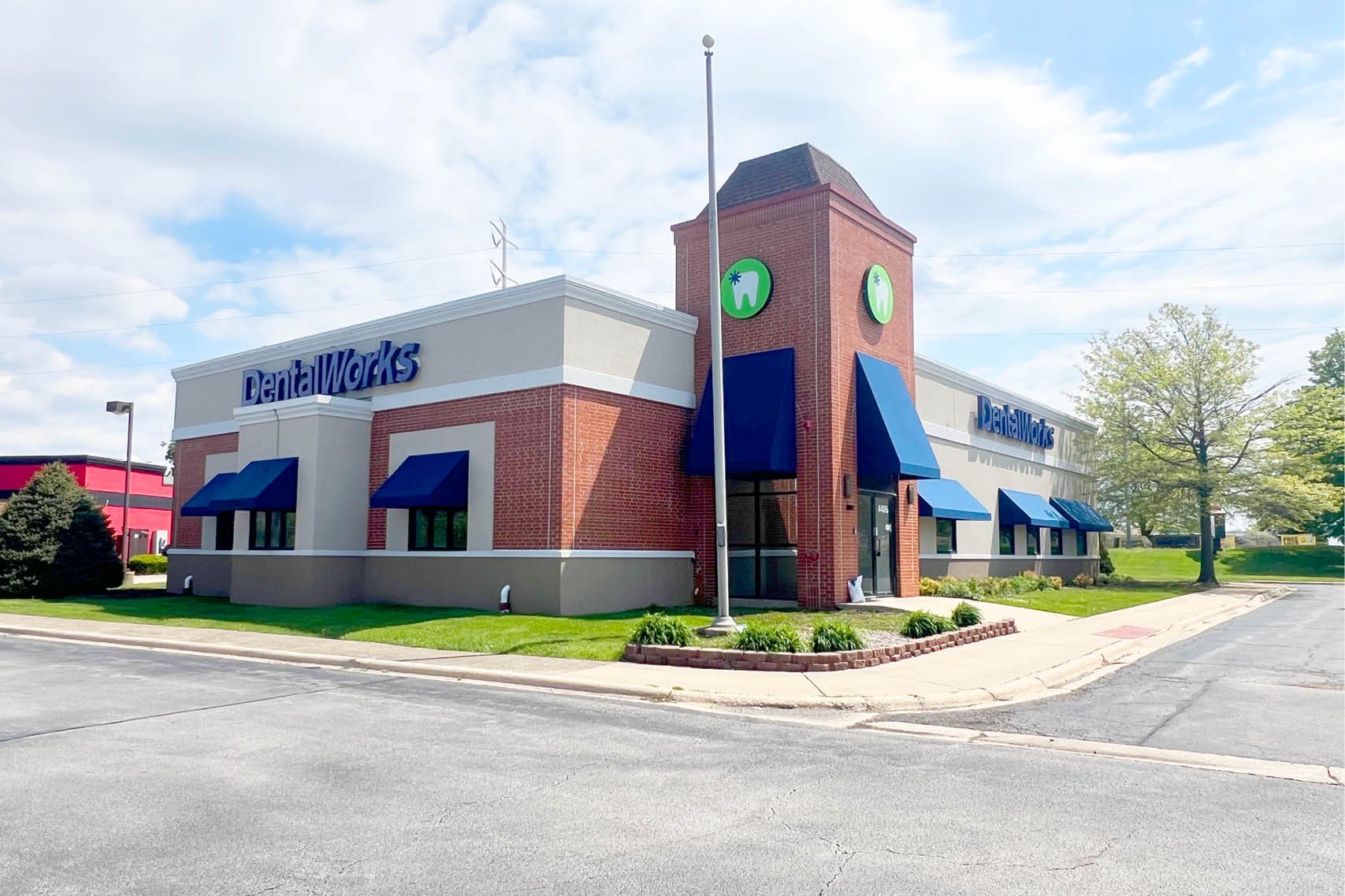 4405 Fox Valley Center Dr, Aurora, IL 60504