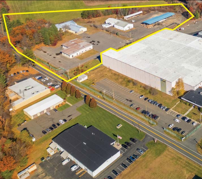323 Lockhouse Rd, Westfield, MA 01085