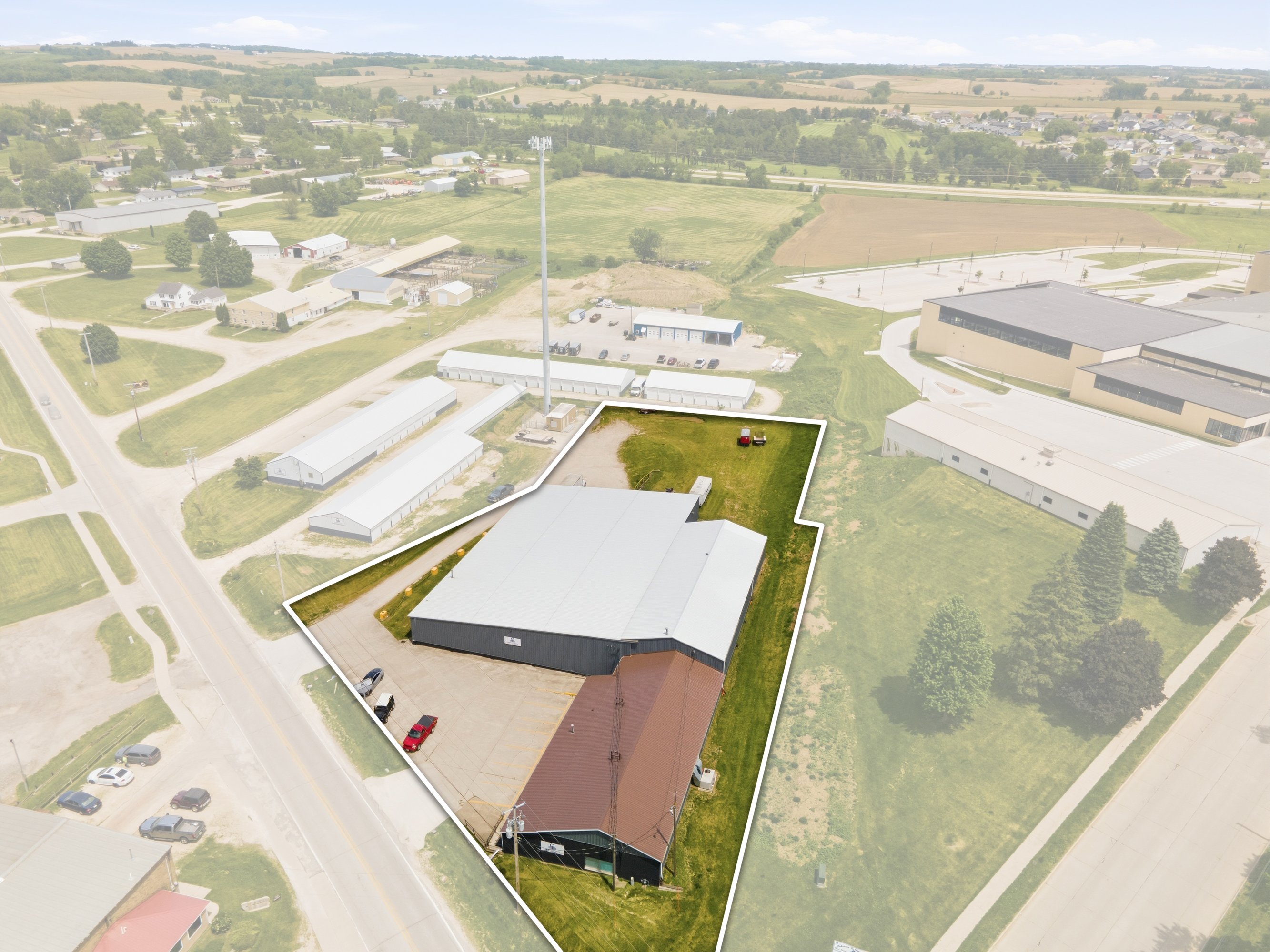 301 Old Dubuque Rd, Anamosa, IA 52205