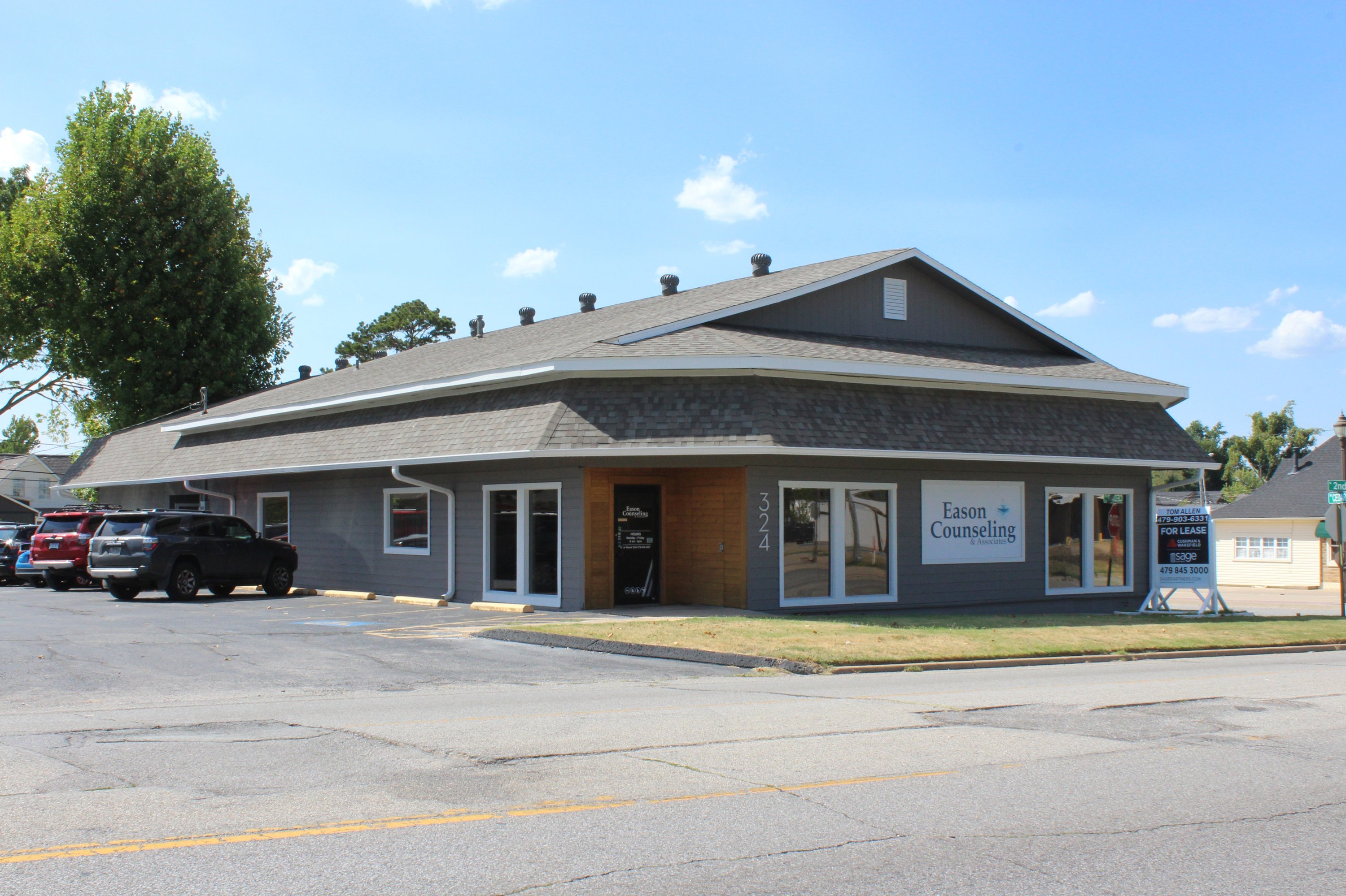 324 N 2Nd St, Rogers, AR 72756
