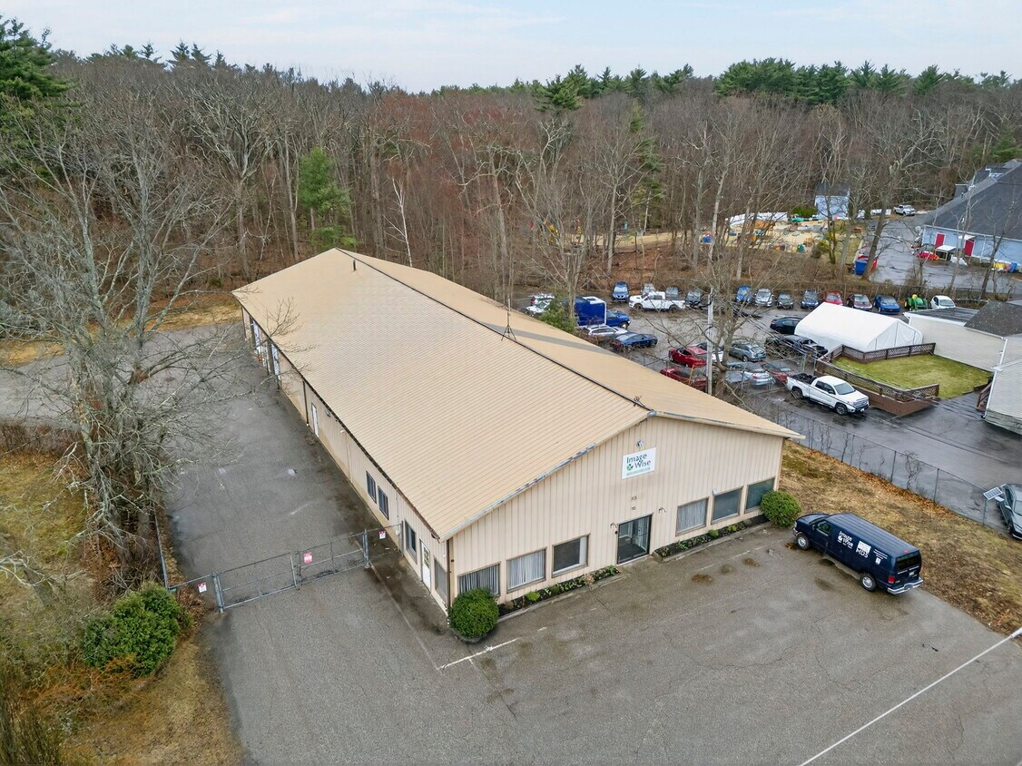 113 Lafayette Rd, Hampton Falls, NH 03844