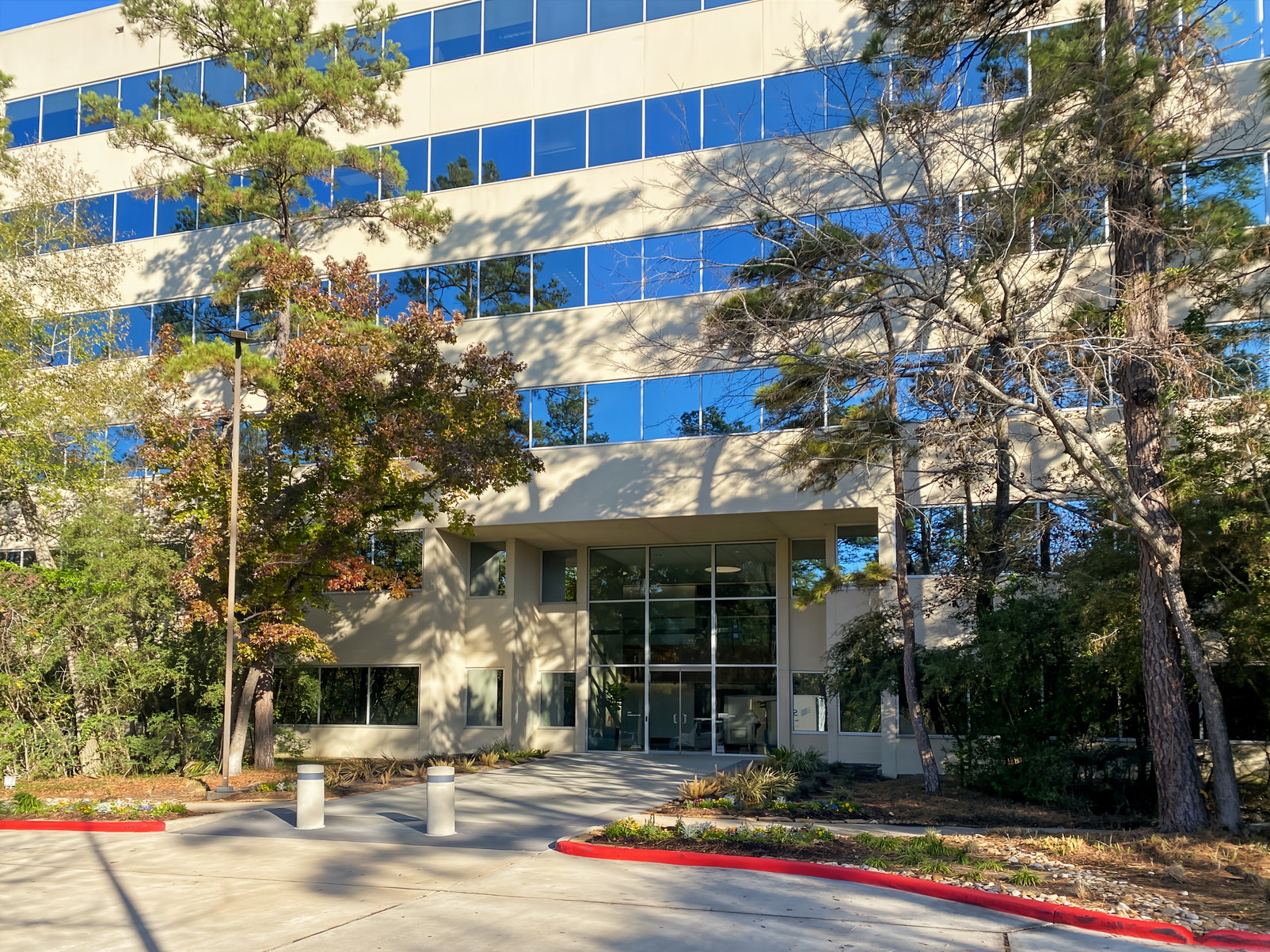 2002 Timberloch Pl,Unit 200, The Woodlands, TX 77380
