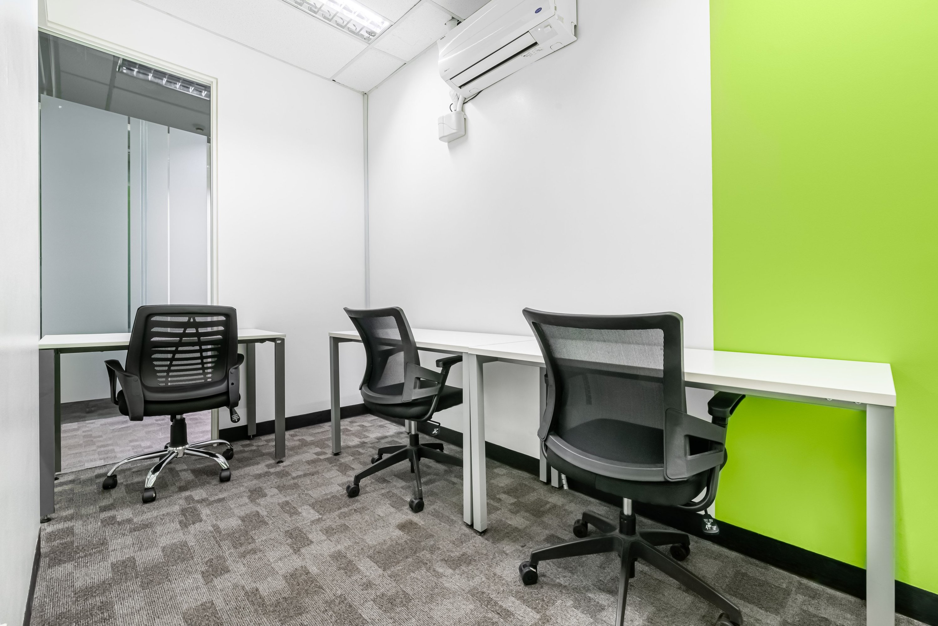 3709418
