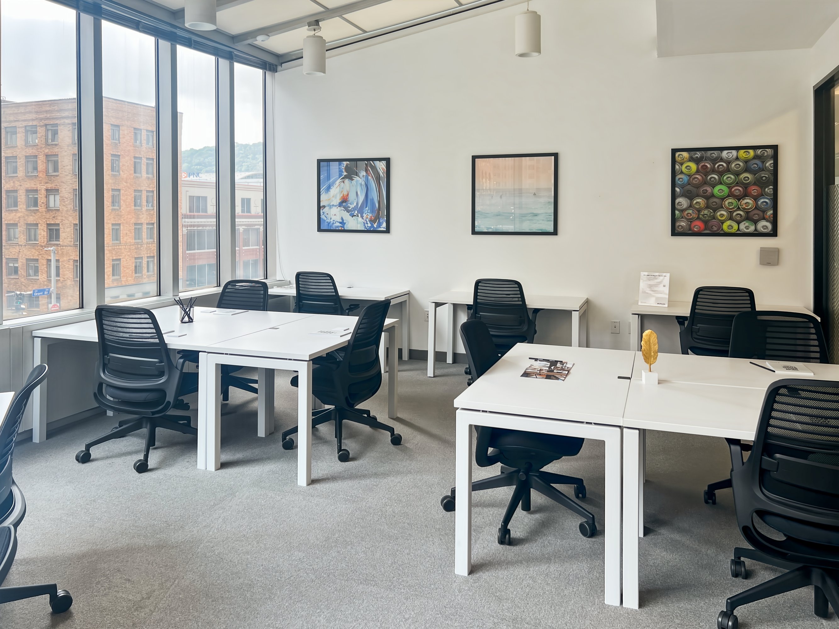 3808422