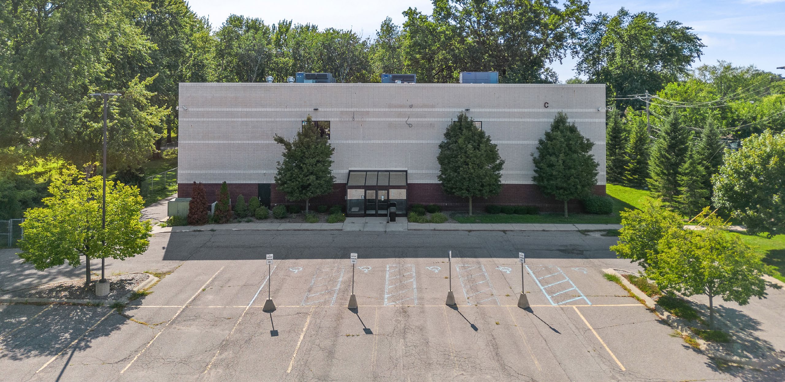 34375 S Gratiot Ave, Clinton Township, MI 48035