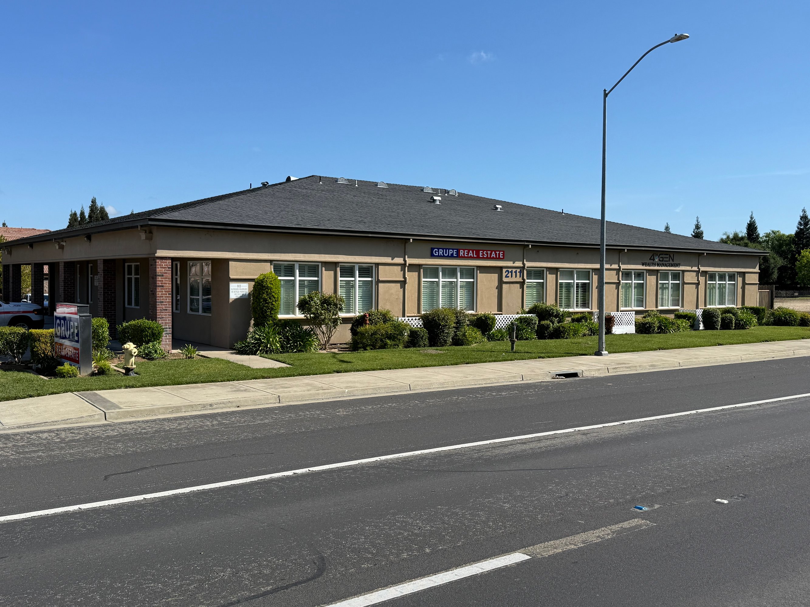 2111 West Kettleman Ln, Lodi, CA 95242