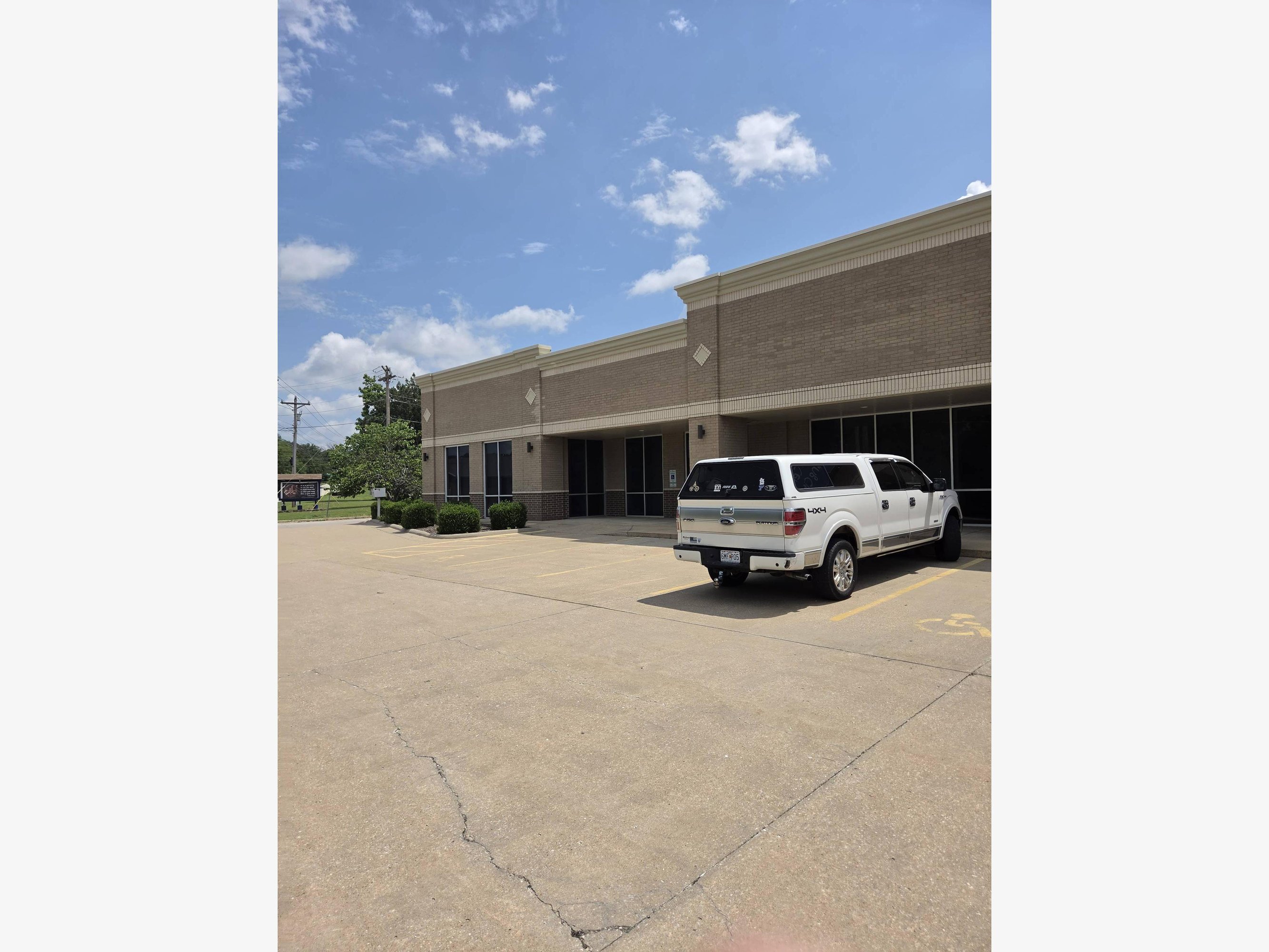 2 Kimberling Blvd, Kimberling City, MO 65686