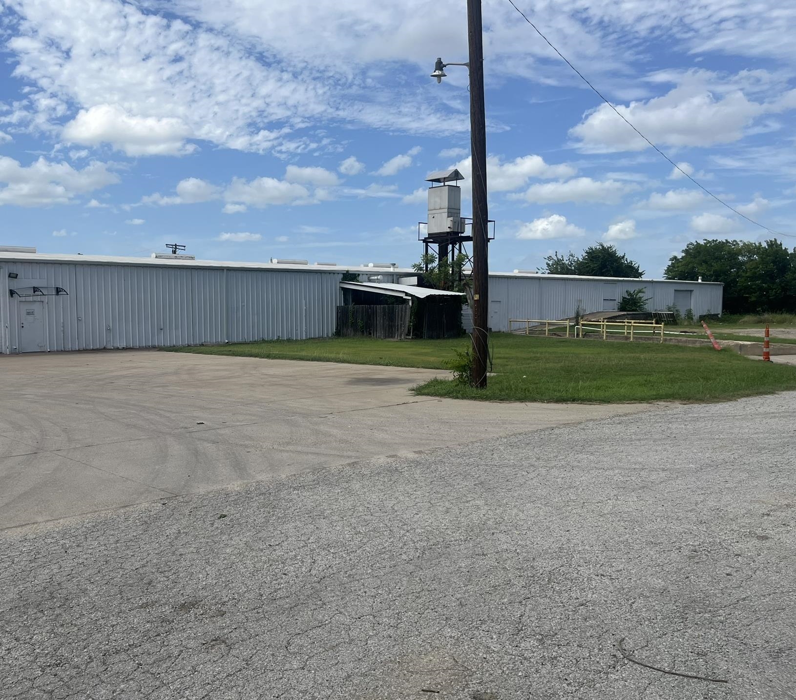 425 Peters St, Waxahachie, TX 75165