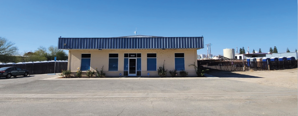 9323 Enos Ln, Shafter, CA 93314